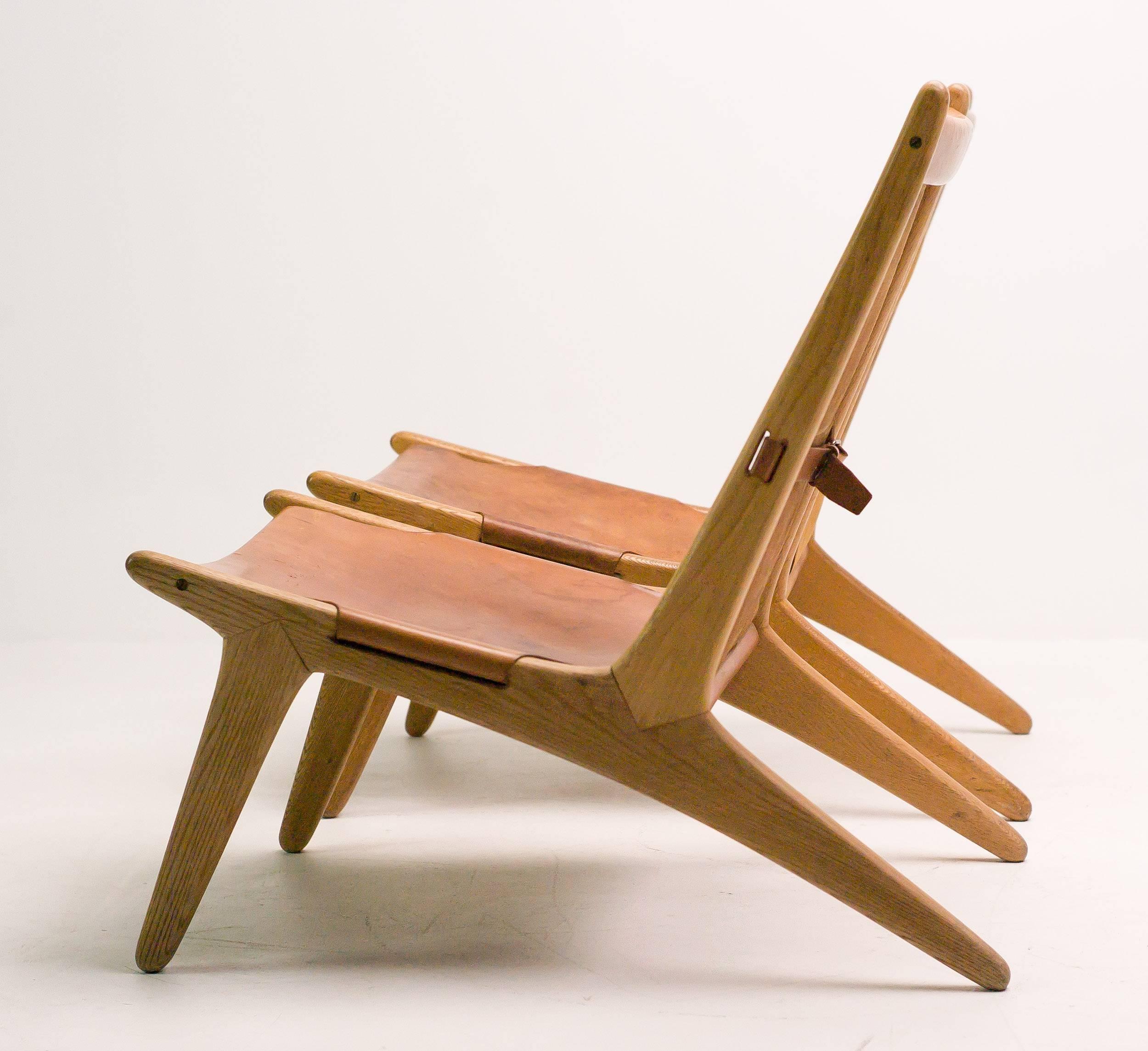 Mid-20th Century Pair of Hunting Chairs Model 204 by Uno and Osten Kristiansson