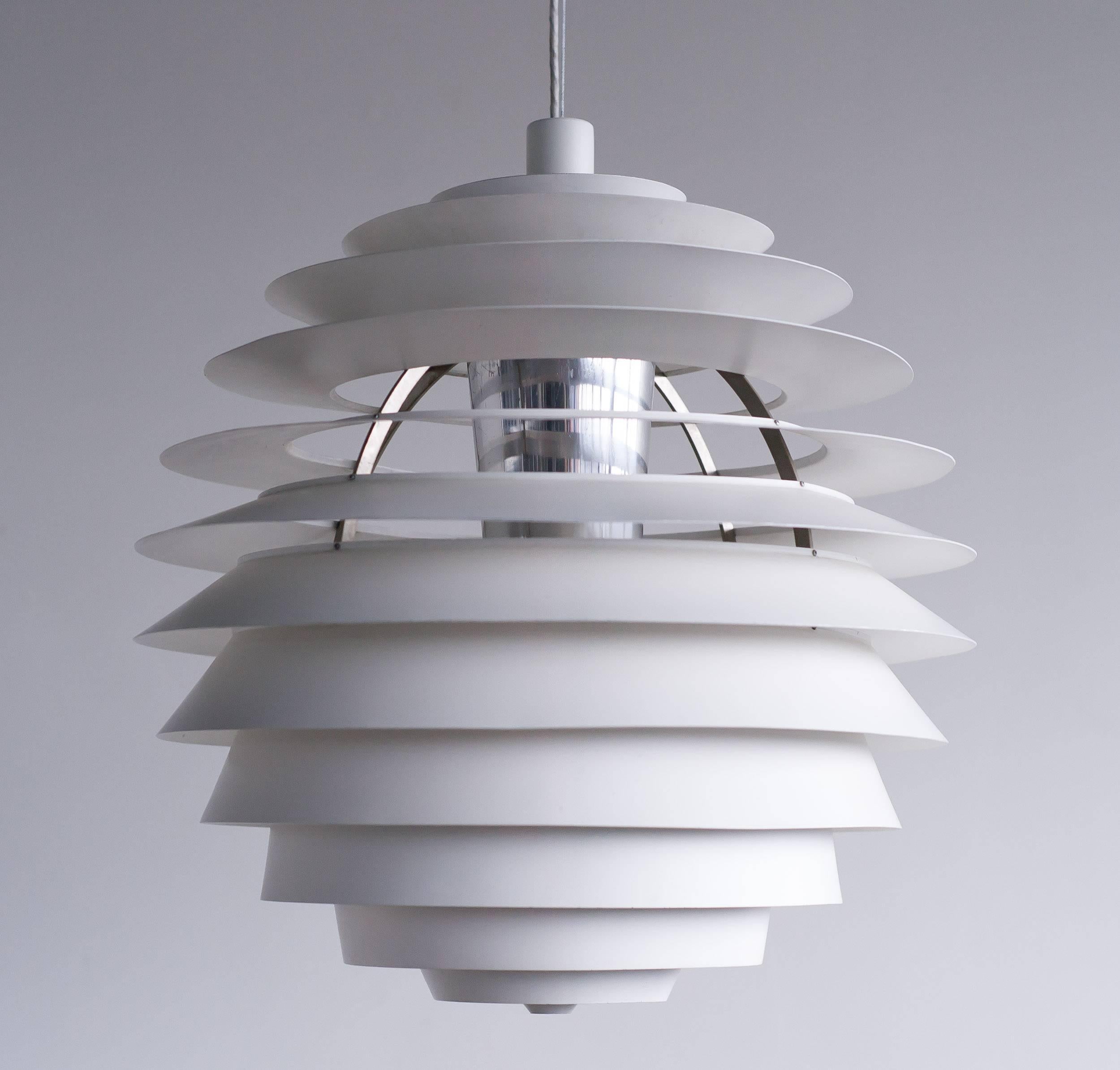 Large pendant by Poul Henningsen for Louis Poulsen, Denmark, 1957.
The matte white lacquered shades provide a pleasant diffused light.
Early (period) lamp.

Excellent fast and affordable worldwide shipping.
White glove delivery available upon