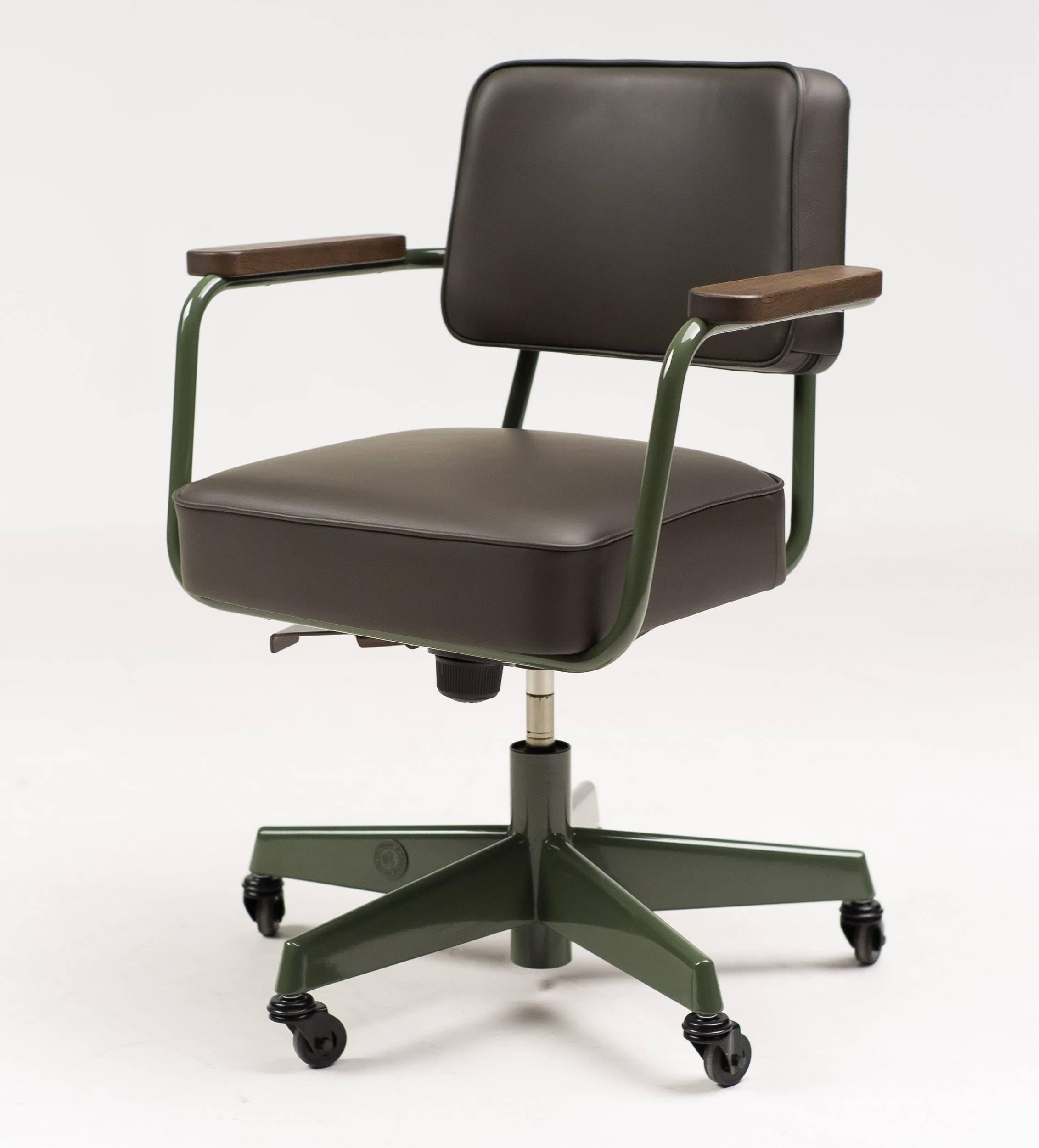 Jean Prouvé Fauteuil Directional Pivotant, G-Star Raw Edition by Vitra (Moderne der Mitte des Jahrhunderts)