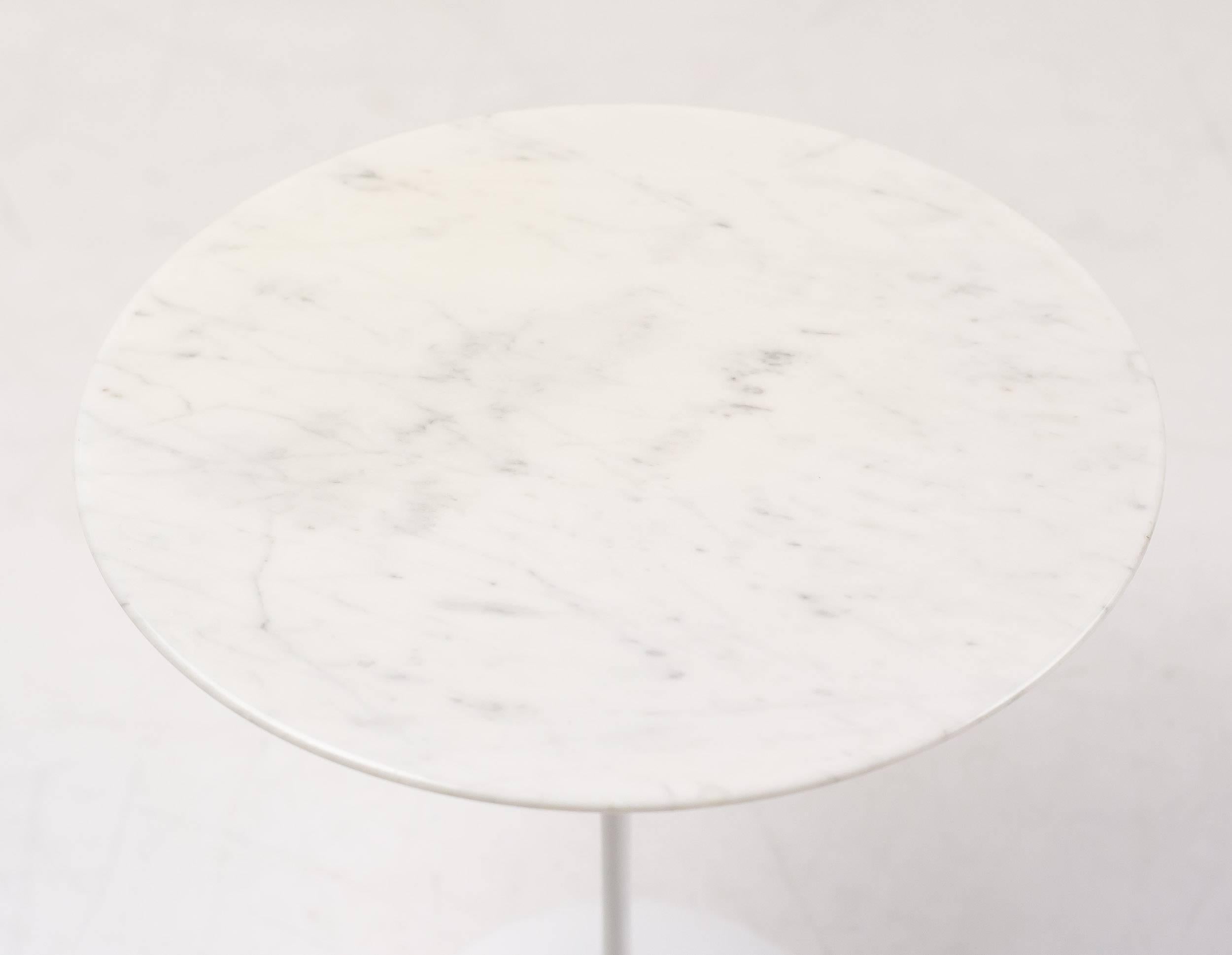 Mid-Century Modern Eero Saarinen White Marble Side Table for Knoll, USA, circa 1960