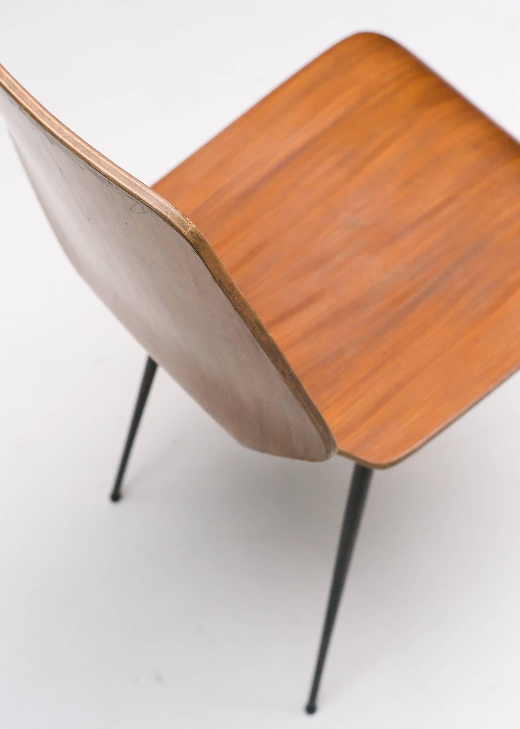 Mid-20th Century Elegant Italian Plywood Dining Chairs