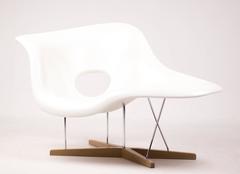 Eames La Chaise