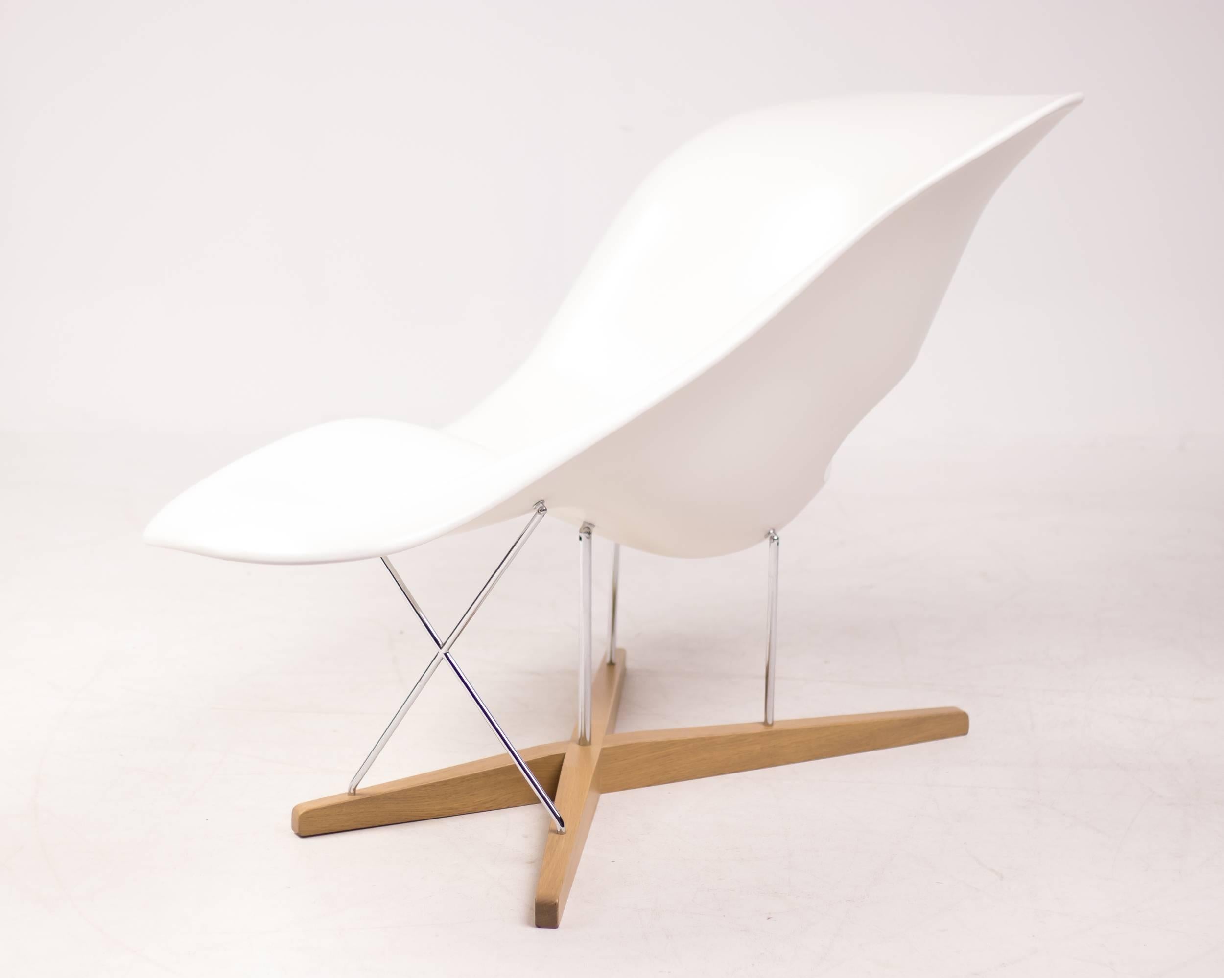 Eames La Chaise In Excellent Condition In Dronten, NL