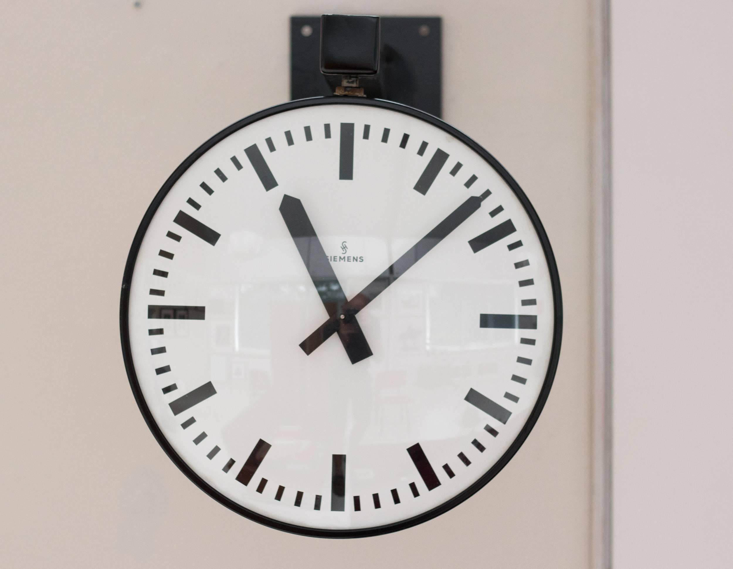 Steel Siemens Double Faced Railway Station Clock