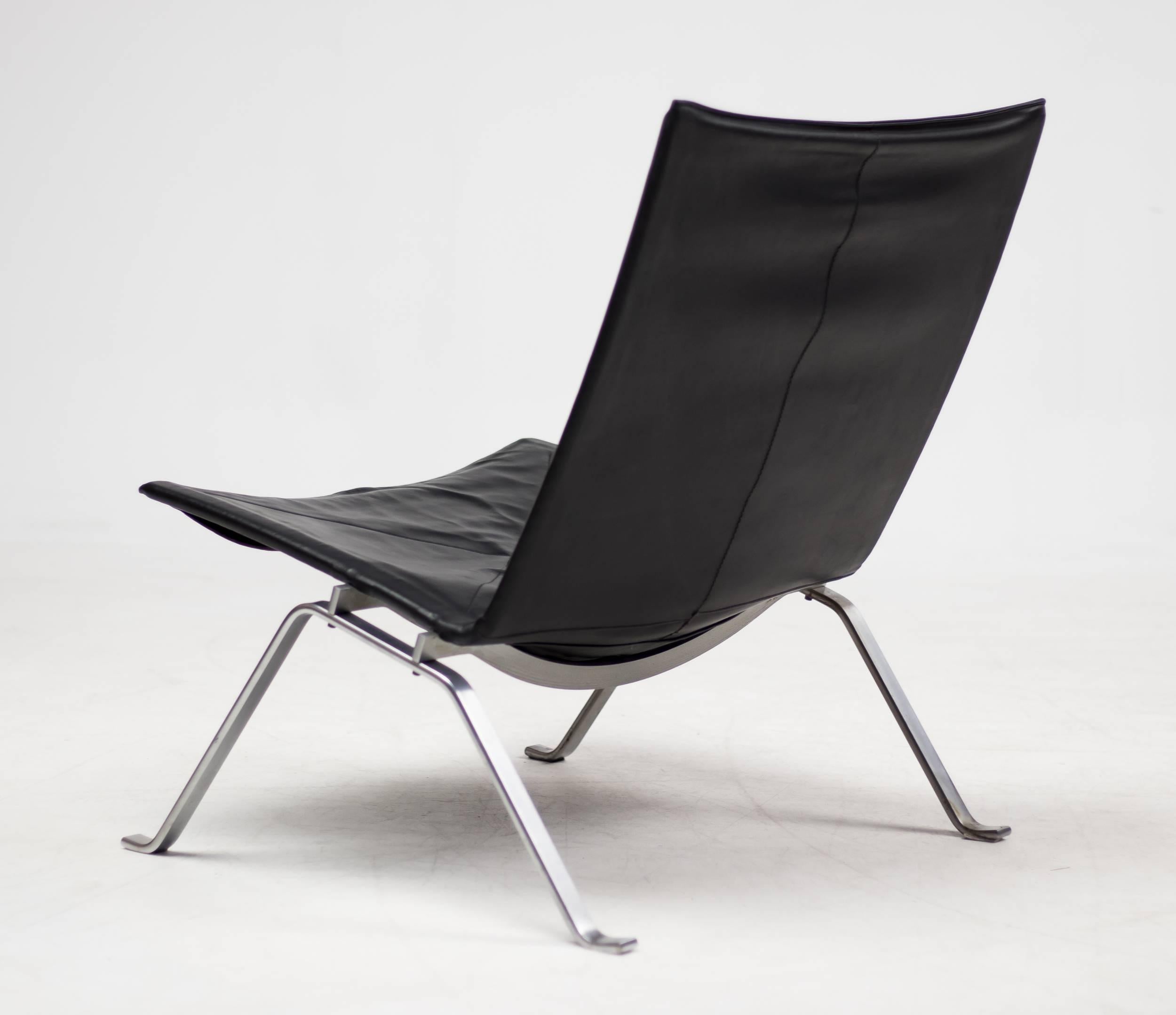 Early Original Black Leather PK22 by Poul Kjaerholm for EKC In Good Condition In Dronten, NL