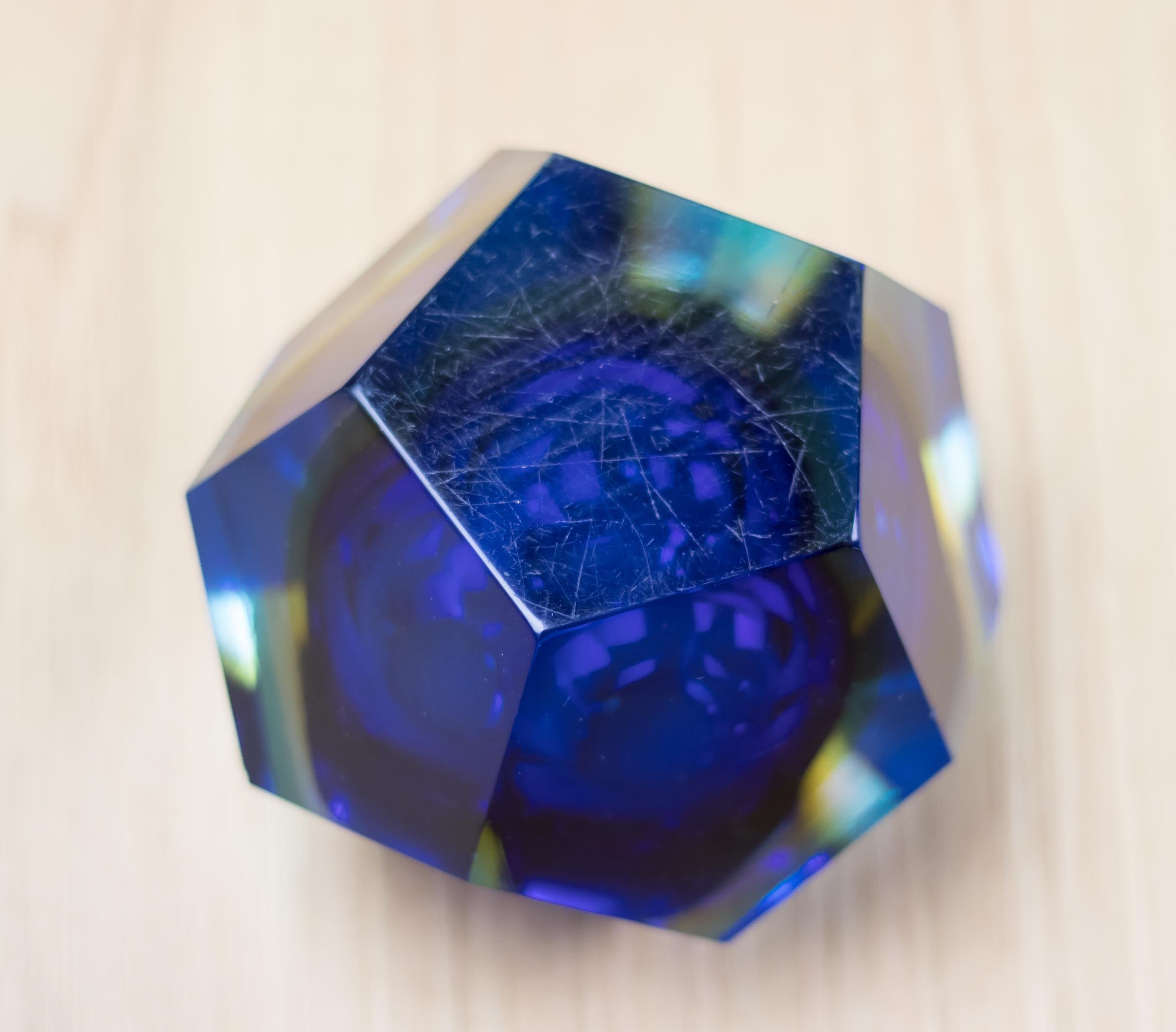 Vetro di Murano Vaso in vetro di Murano Glass Sommerso di Alessandro Mandruzzato, metà del secolo scorso. in vendita