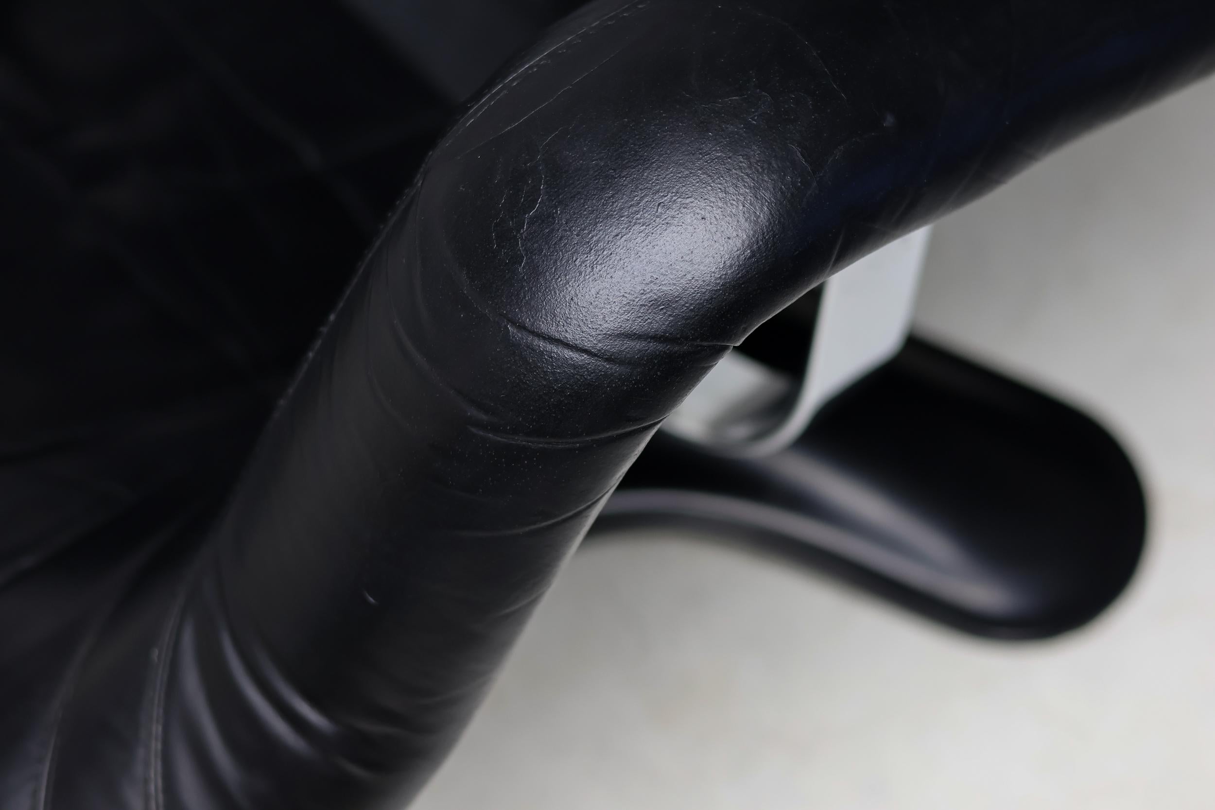 Chaise longue et ottoman Karuselli noirs, modernes du milieu du siècle, par Yrjo Kukkapuro en vente 8