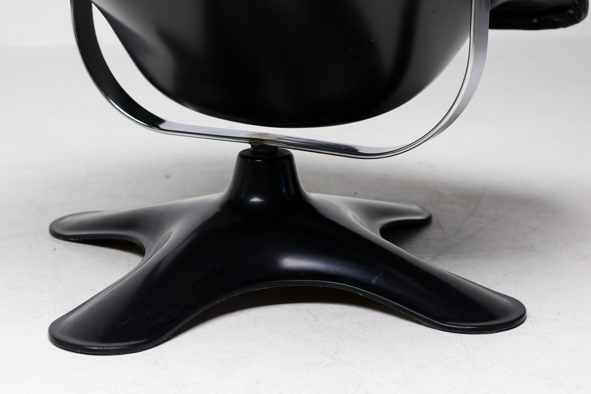 Chaise longue et ottoman Karuselli noirs, modernes du milieu du siècle, par Yrjo Kukkapuro en vente 7