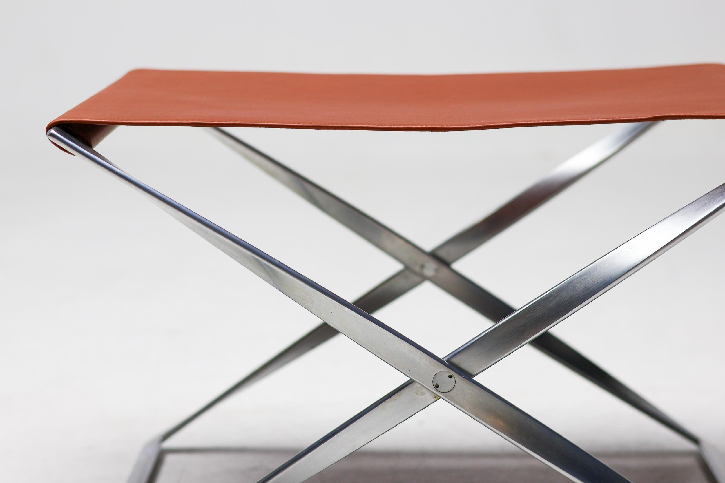 Poul Kjærholm PK-91 Klapphocker von E. Kold Christensen in Cognac Leder (Skandinavische Moderne) im Angebot
