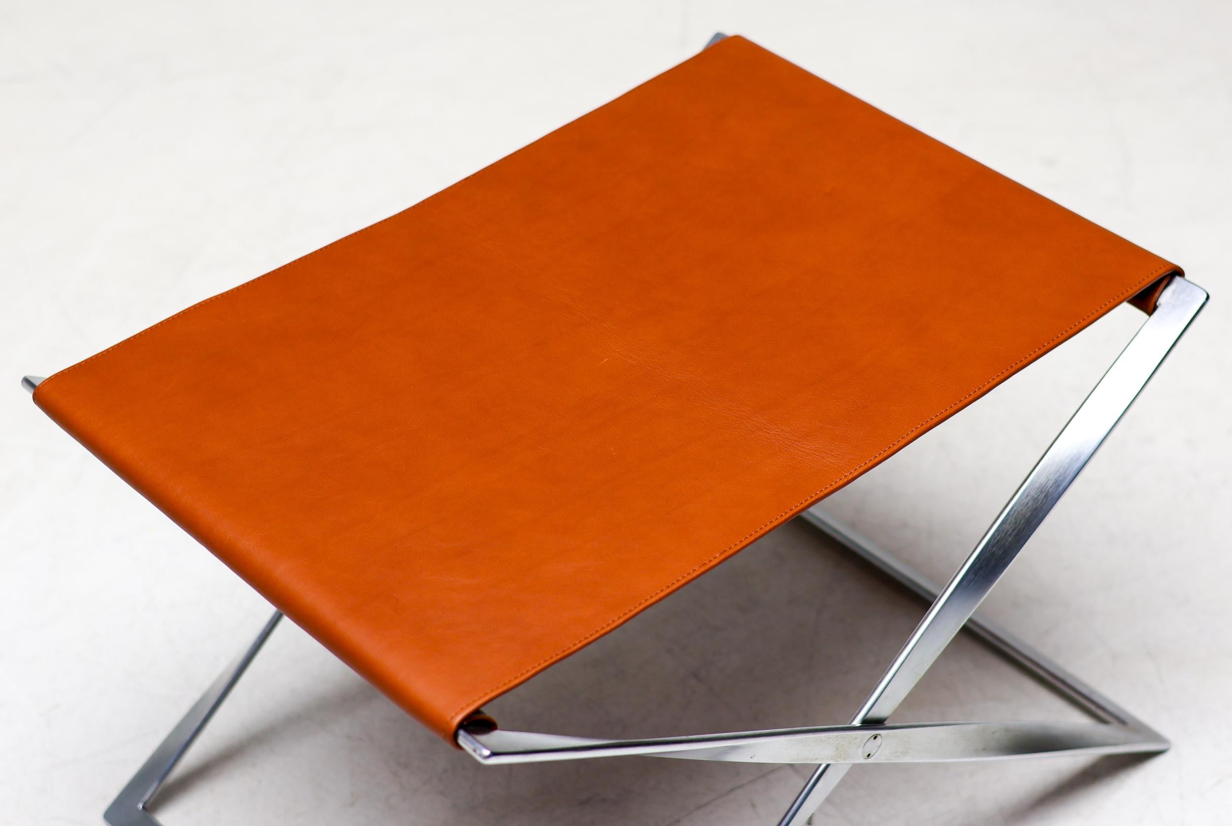 Poul Kjærholm PK-91 Klapphocker von E. Kold Christensen in Cognac Leder im Angebot 1
