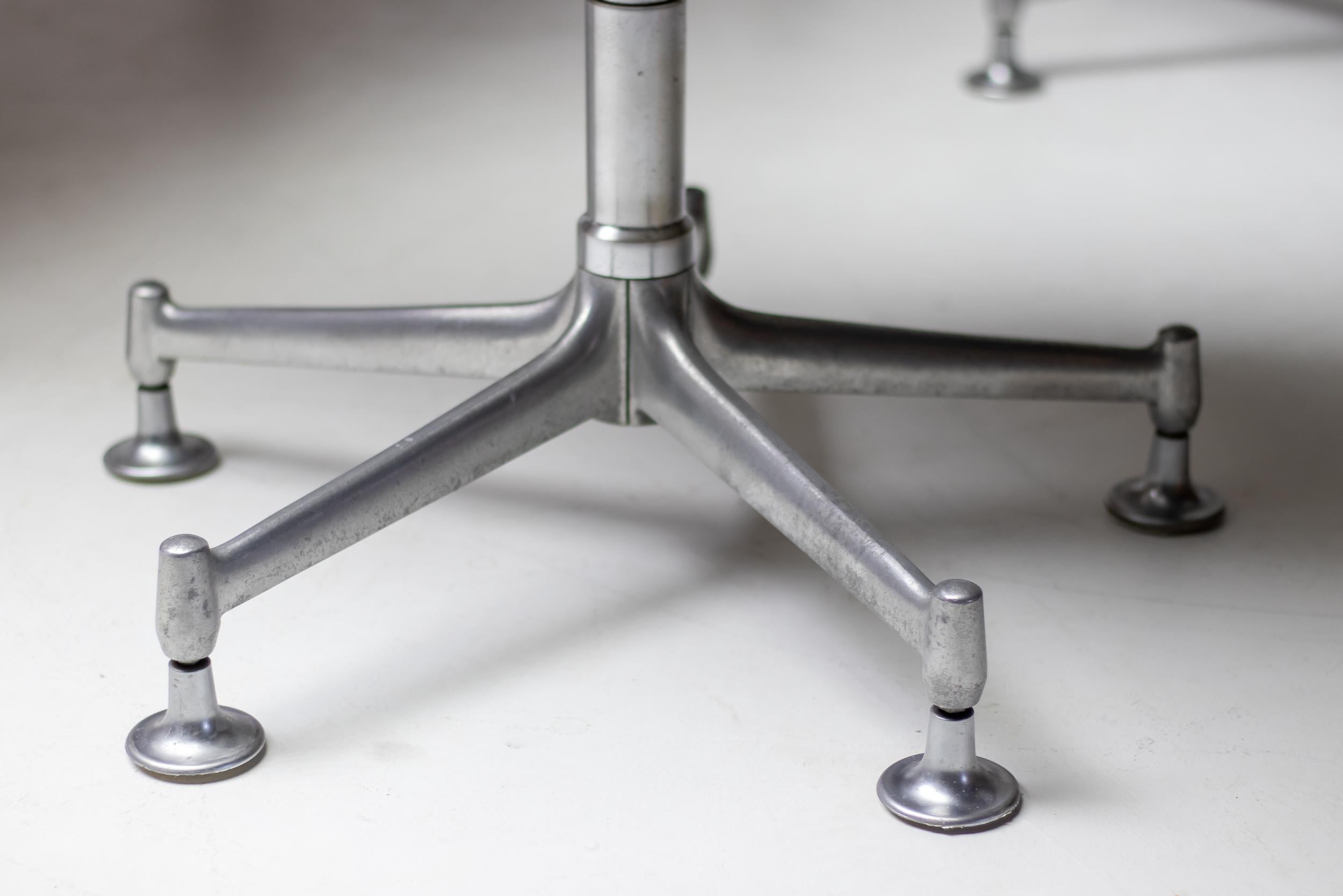Trois chaises de bureau en cuir blanc Mid Mod Bird par Fabricius & Kastholm pour Whiting Bon état - En vente à Dronten, NL