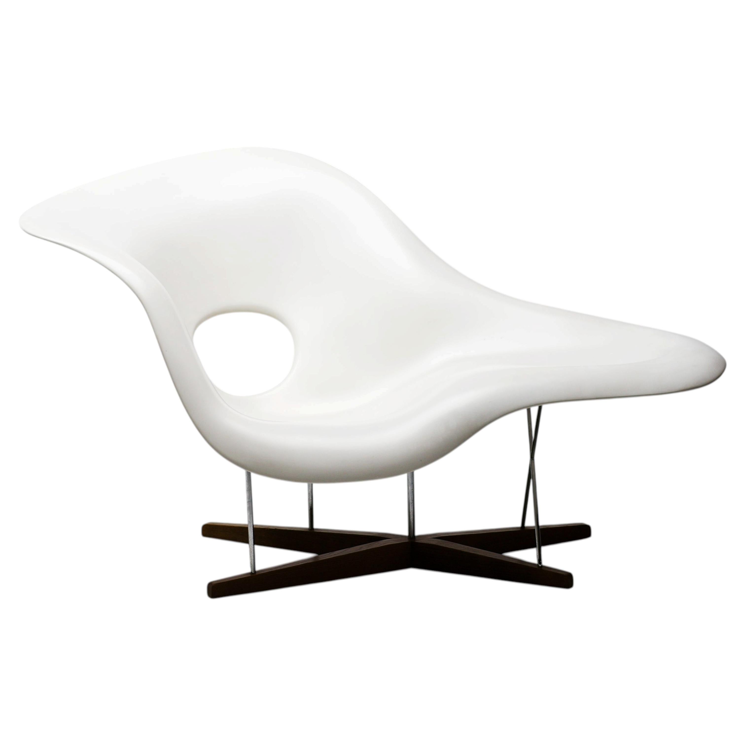 Early 2001 Vitra Eames La Chaise – Labeled, Sculptural Bone-White Patina For Sale