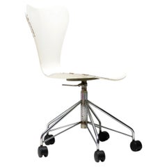 Chaise de bureau Arne Jacobsen, modèle 3117, pour Fritz Hansen, 1978