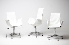 Lot de trois chaises de bureau « Bird » en cuir blanc, créées par Fabricius & Kastholm pour Kill
