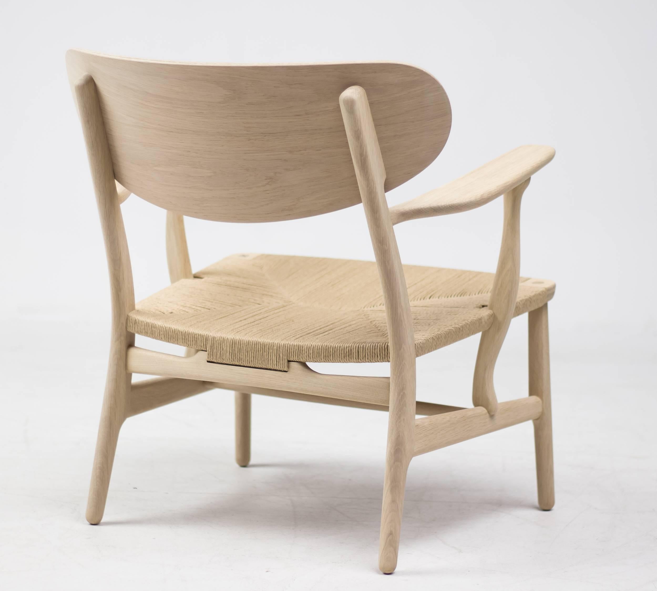 Hans Wegner Signed Limited Edition CH22 Lounge Chair In Excellent Condition In Dronten, NL