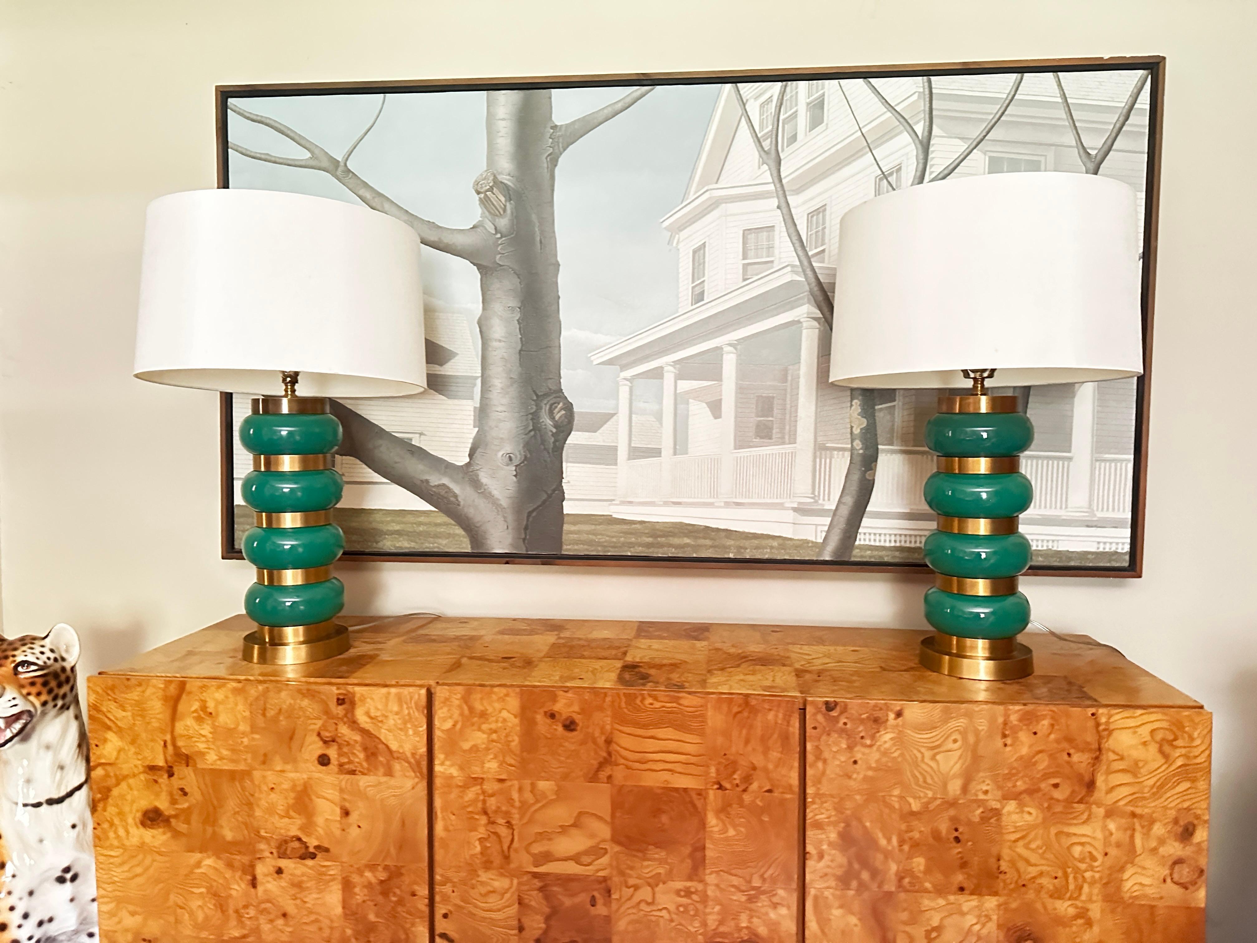 Paire de lampes en verre vert 