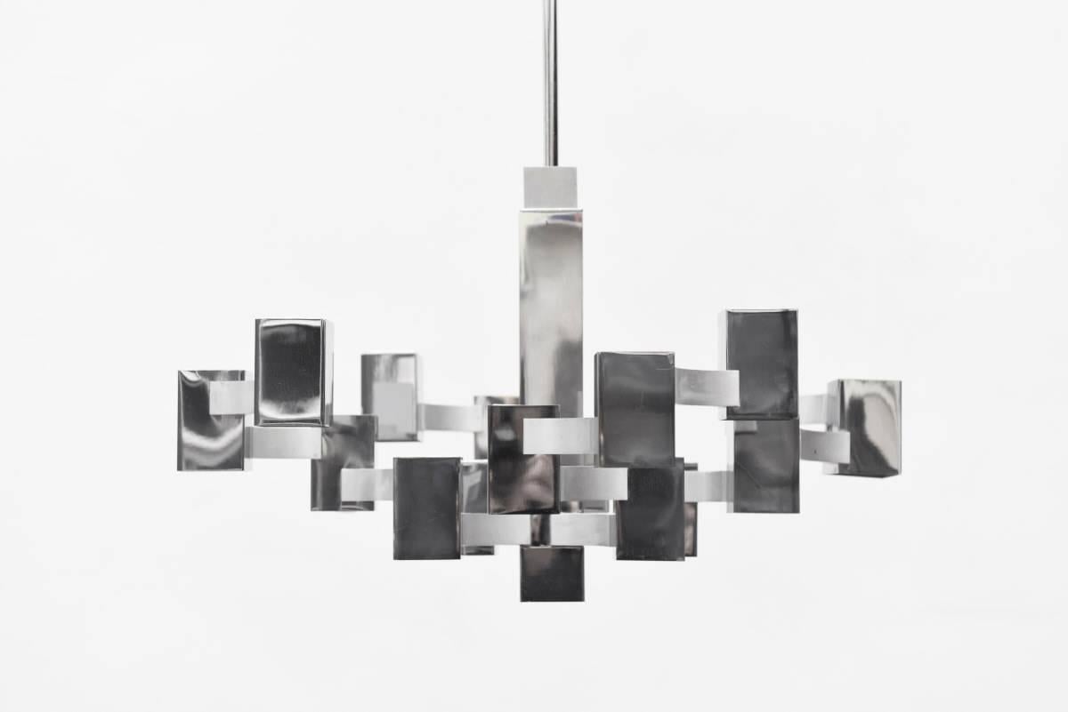 Geometric 16 Cube Structure Chandelier by Sciolari In Good Condition In Antwerp, BE