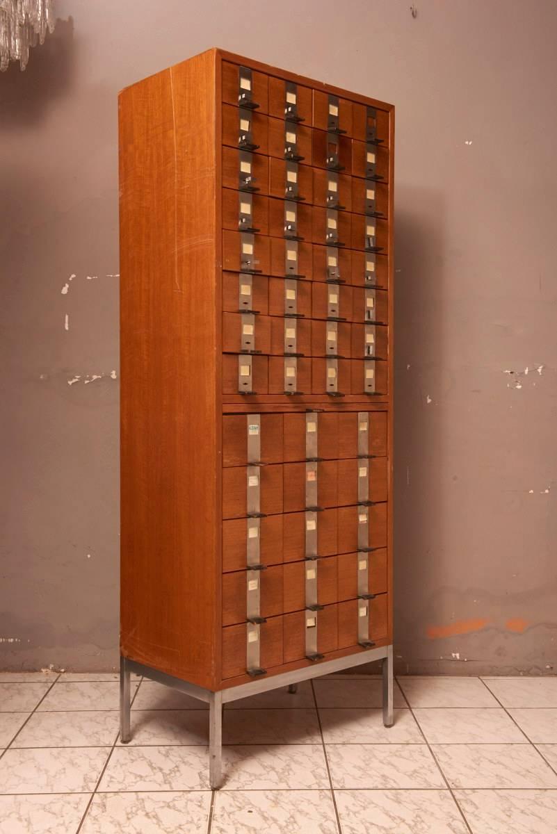Massive Oak Cabinet with Drawers Designed by Kunstwerkstede de Coene In Good Condition For Sale In Antwerp, BE