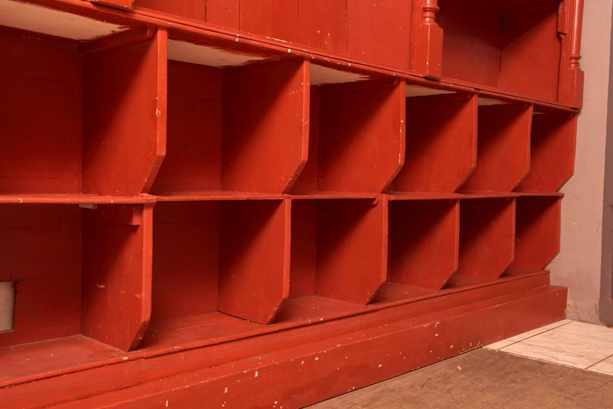 Credenza in legno di pino massiccio, metà del XIX secolo In condizioni buone in vendita a Antwerp, BE