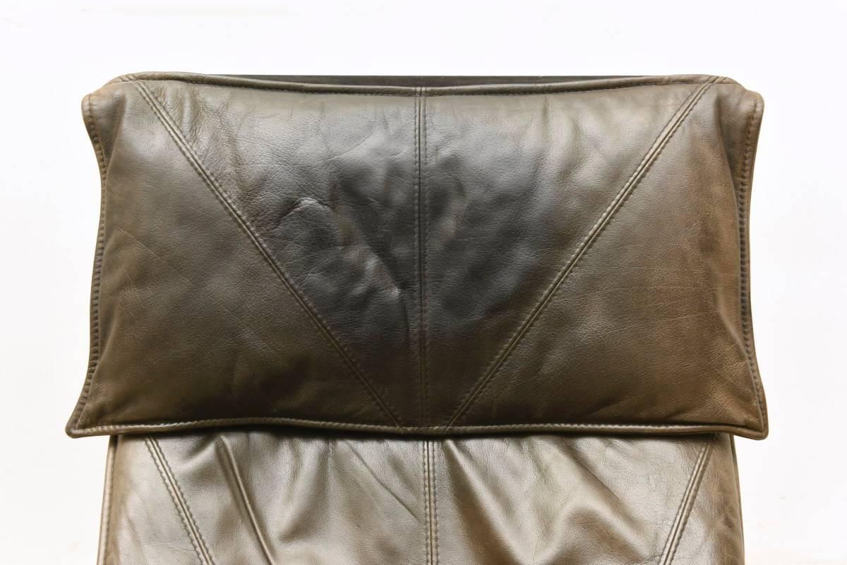 Lacquered Gerard Van Den Berg Leather Chaise Lounge