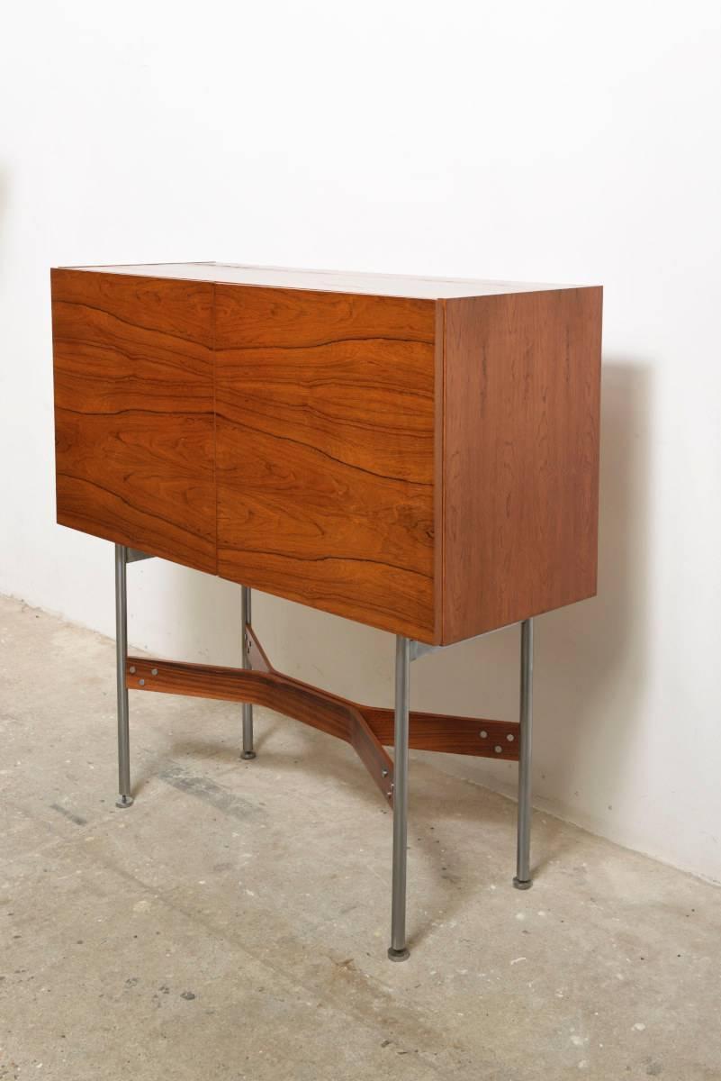 High bar sideboard designed by Rudolf Glatzel for Fristho, Netherlands, 1962.
In very good condition.

In 1921 in Huizum, Leeuwarden (Netherlands) Fristho was started as a chair - and woodcrafts factory.
After the war Fristho decided to consequently