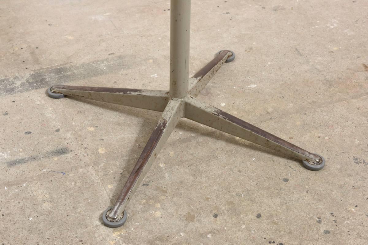 Mid-Century Modern Set of Six Adjustable Architect Stools Designed by Friso Kramer For Sale