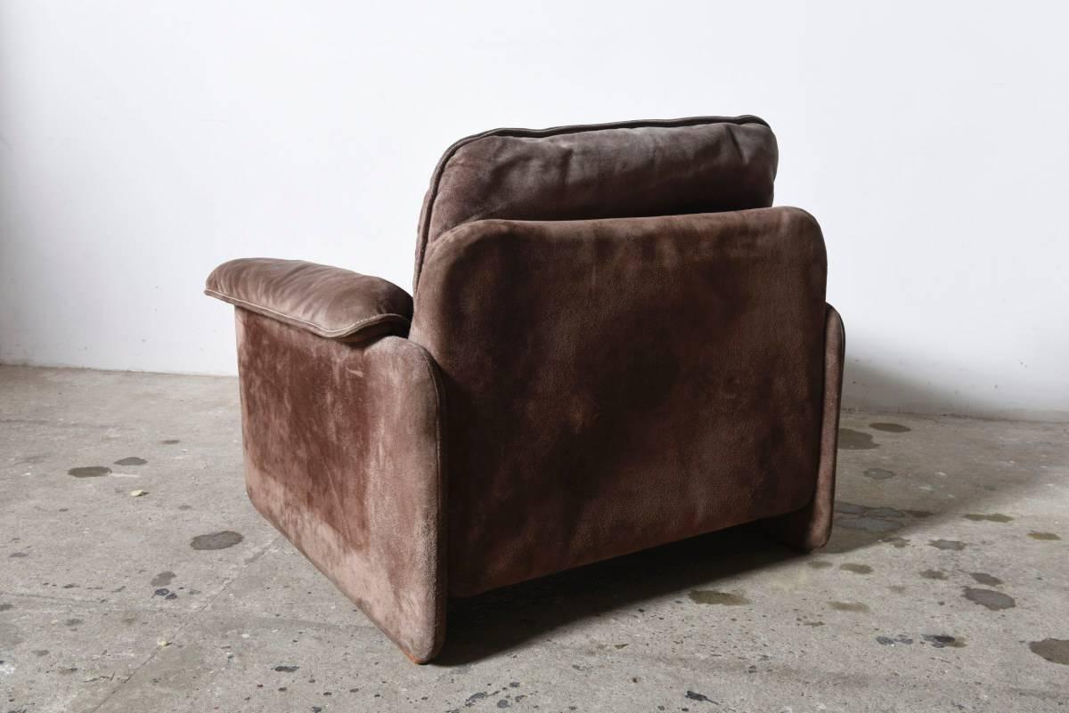 Italian Pair of Brown Suede Seventies Lounge Chairs for Cassina