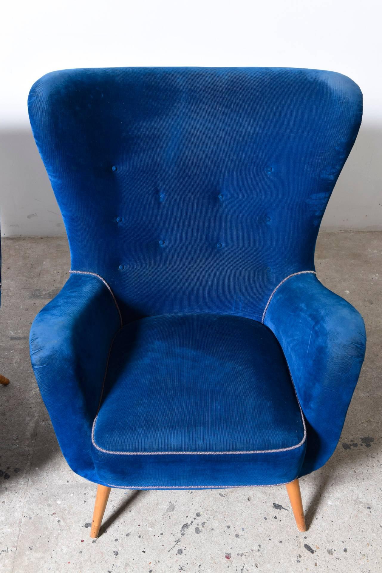 Mid-20th Century Set of two Large Italian Blue Velvet Wing Back Easy Chair, by Melchiorre Bega