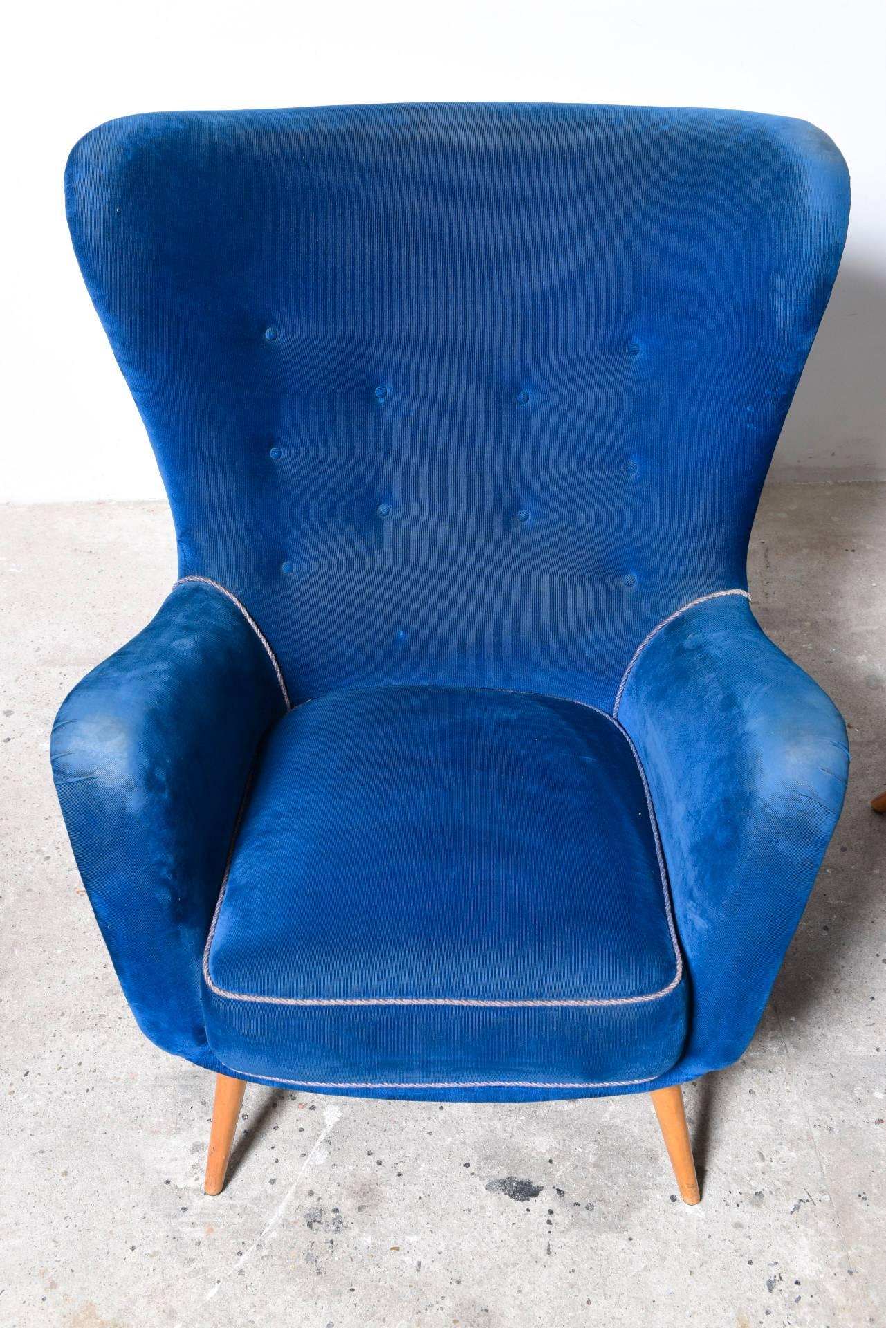 Set of two Large Italian Blue Velvet Wing Back Easy Chair, by Melchiorre Bega 1