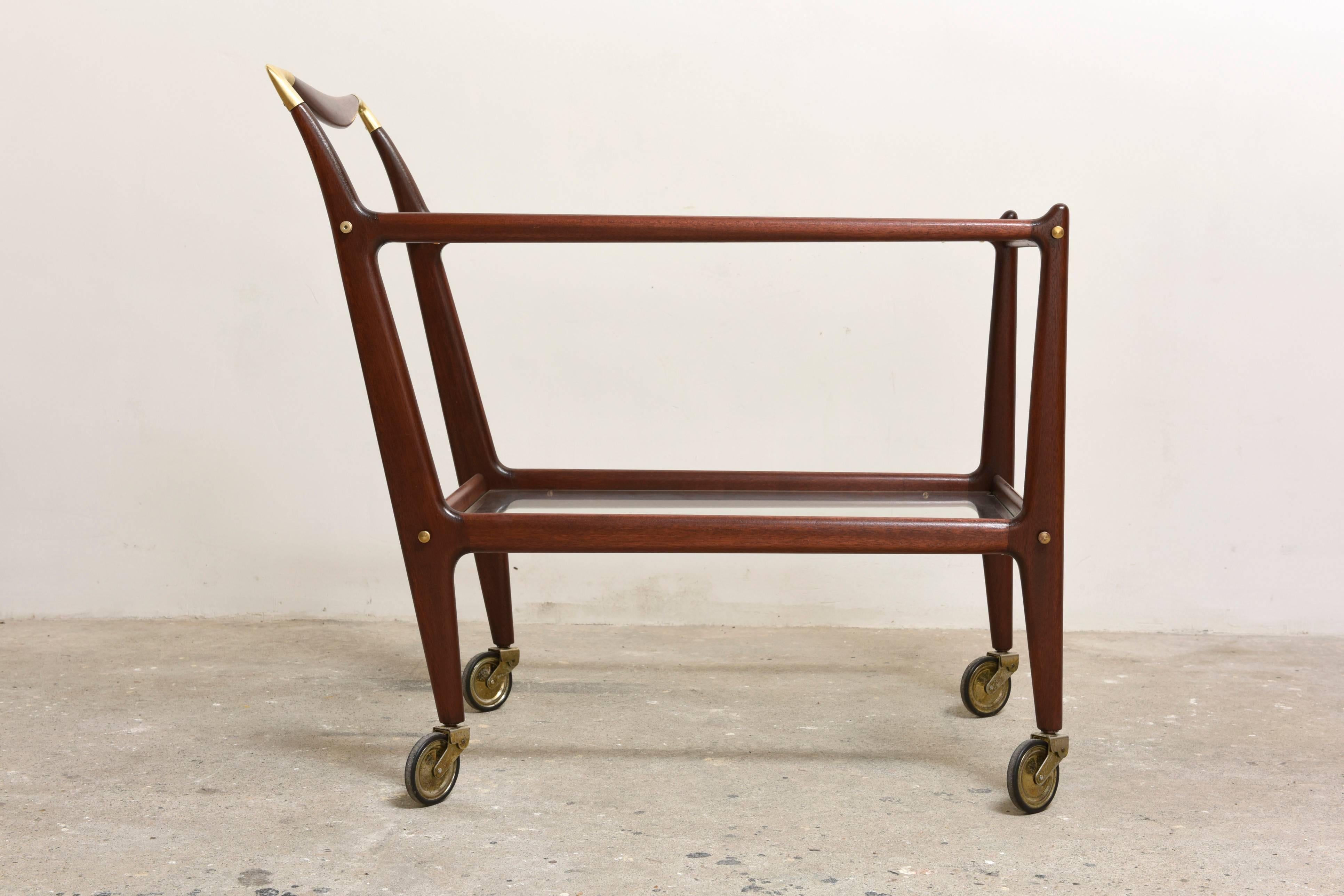 Bar Cart Cesare Lacca with Brass Details, 1960s, Italy In Excellent Condition In Antwerp, BE
