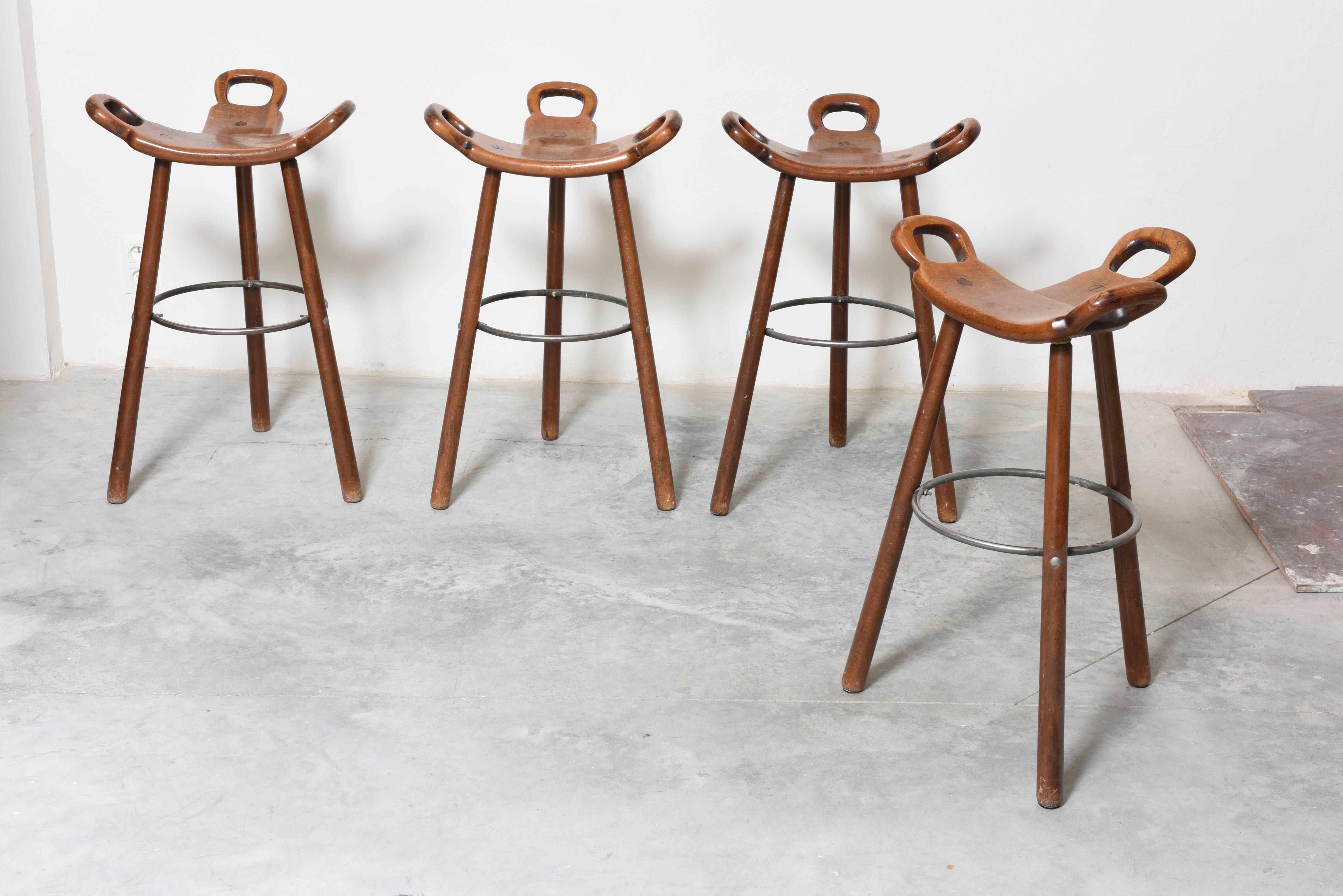 Unique design, also known as 'Spanish' stool.
Special brutalist style vintage design stools, period 1970.
These one of a kind stools are very decorative and beautiful in a bar / restaurant / hotel or lobby but also in a Scandinavian interior.
If