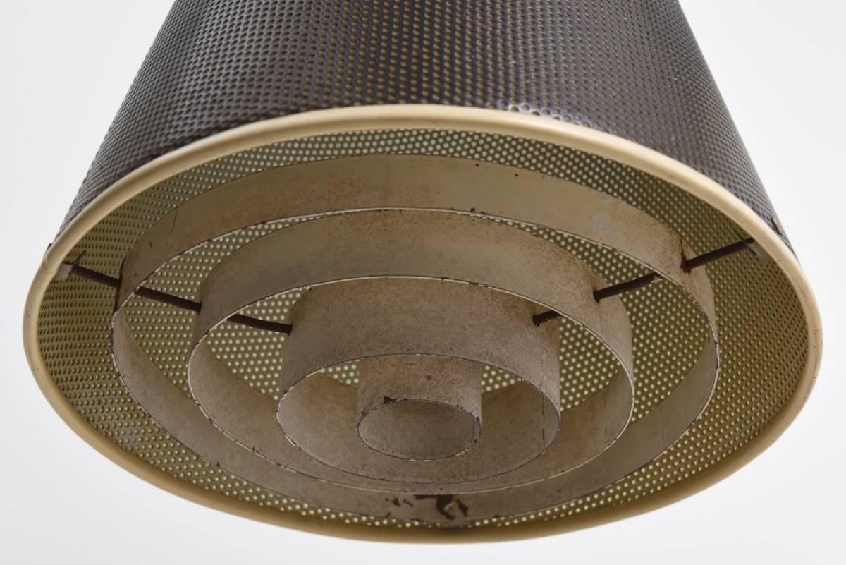 Mid-Century Modern Lampe à suspension Perfolux en métal au design néerlandais des années 1950 par Hiemstra Evolux en vente
