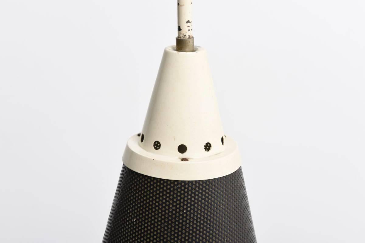 Néerlandais Lampe à suspension Perfolux en métal au design néerlandais des années 1950 par Hiemstra Evolux en vente