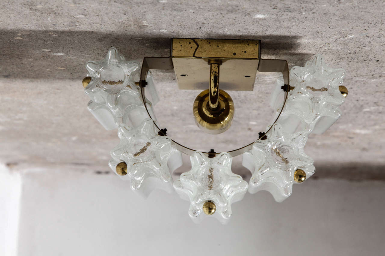 Pair of Brass Large Murano Ice Glass Sconces by Doria, Germany, 1970s In Good Condition For Sale In Antwerp, BE