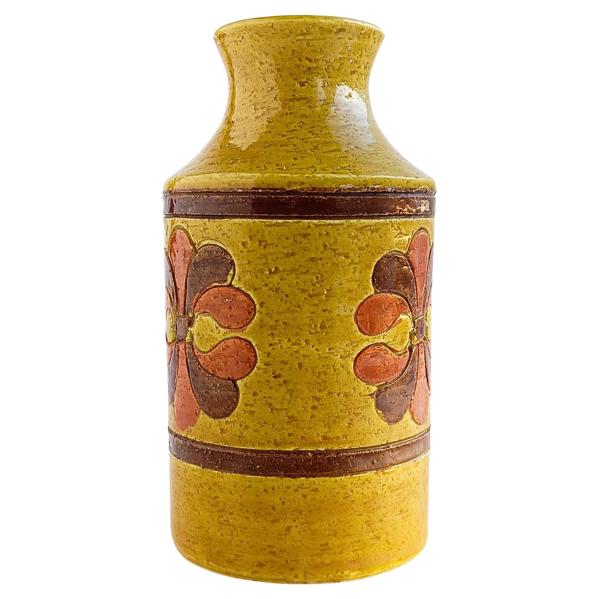 Aldo Londi was a prominent Italian ceramicist known for his work at Bitossi Ceramiche. Bitossi ceramics are highly regarded for their distinctive designs and craftsmanship, making them sought after by collectors of mid-century Italian pottery.

This