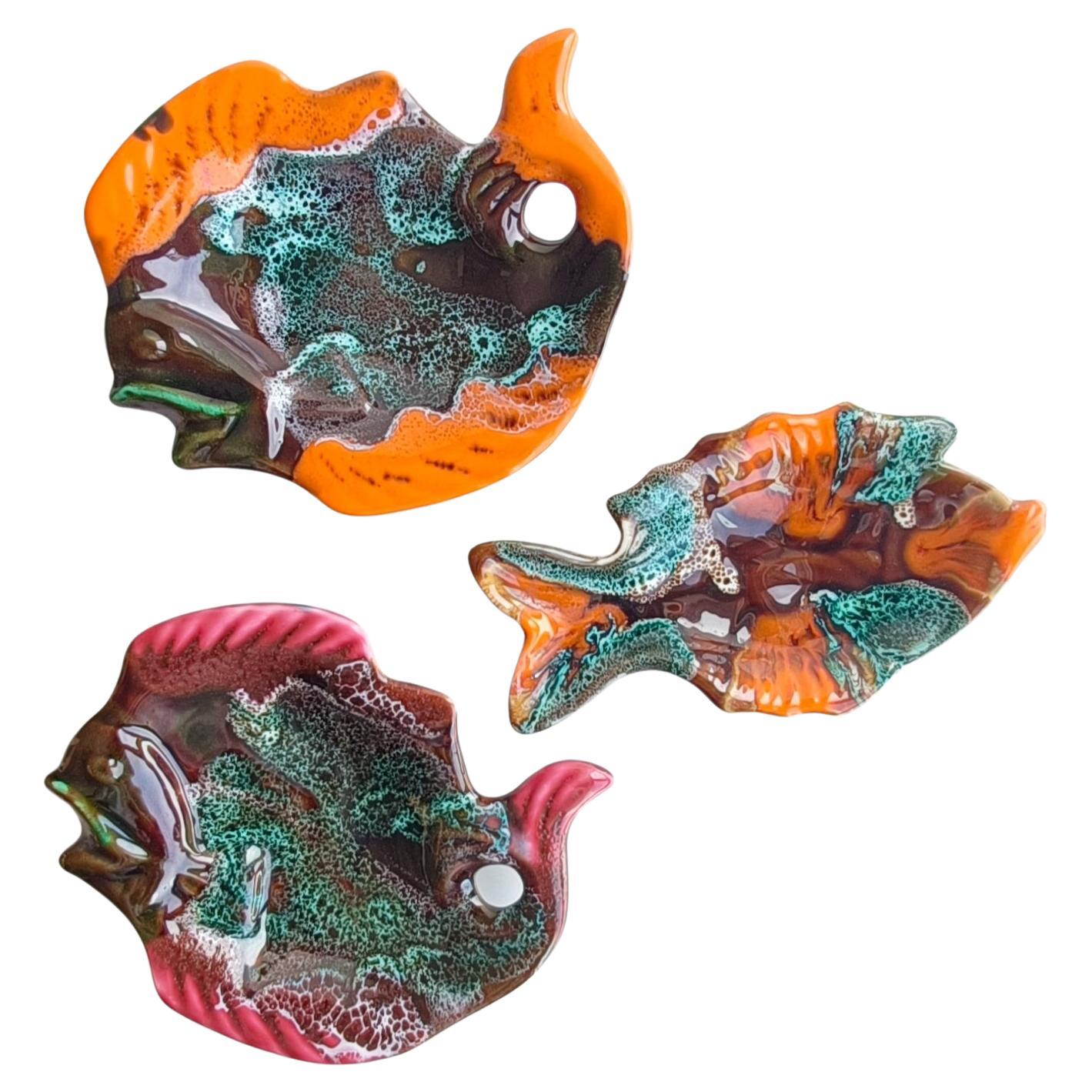 Vintage French Vallauris Signed Fat Lava Ceramic Fish Sculpture-Trays, 1950s en vente