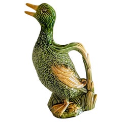 Brocca in maiolica francese Keller et Guerin Saint Clement ci. 1900s.