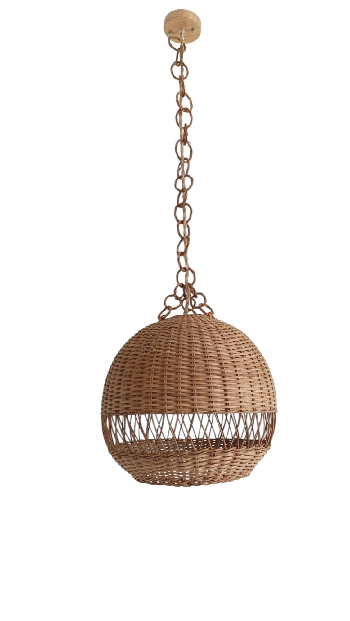 Rustic Midcentury Wicker Pendant Lamp, Handmade in Spain c. 1970s For Sale 2