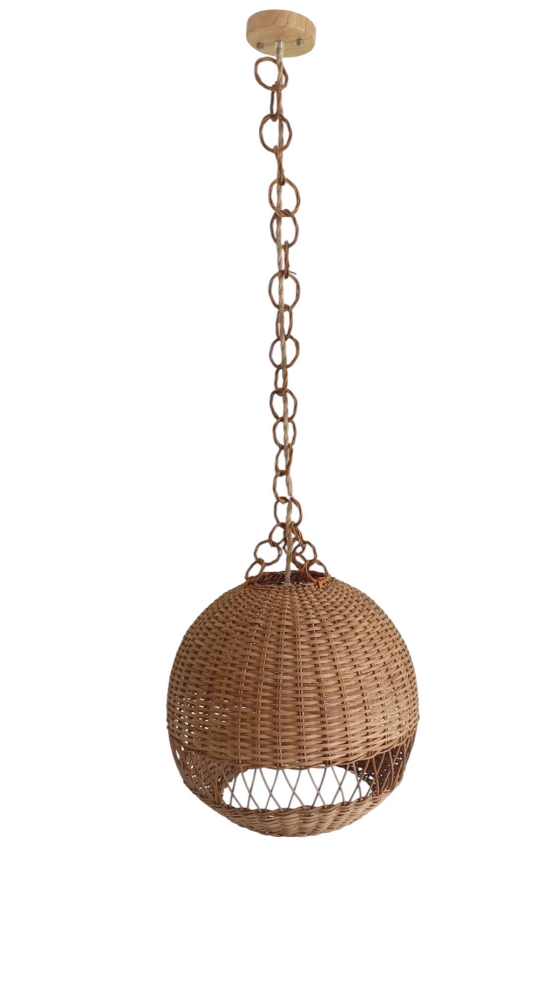 Hand-Crafted Rustic Midcentury Wicker Pendant Lamp, Handmade in Spain c. 1970s For Sale