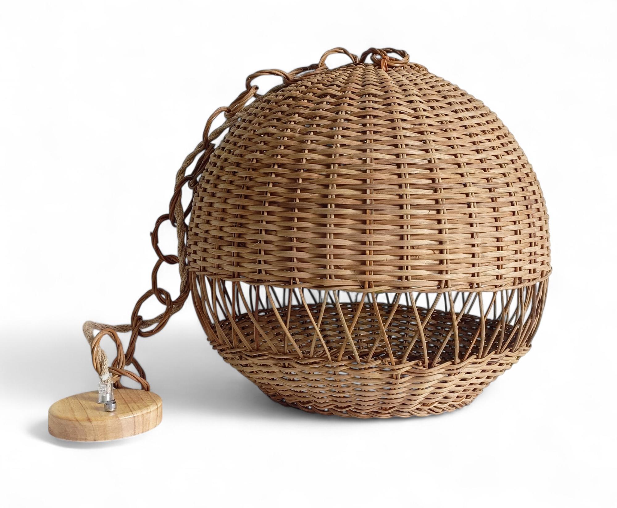 Rustic Midcentury Wicker Pendant Lamp, Handmade in Spain c. 1970s For Sale 4