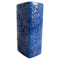 Vaso scultoreo in rilievo blu cobalto Scheurich Kosmos 263-31 degli anni '60, Germania Ovest