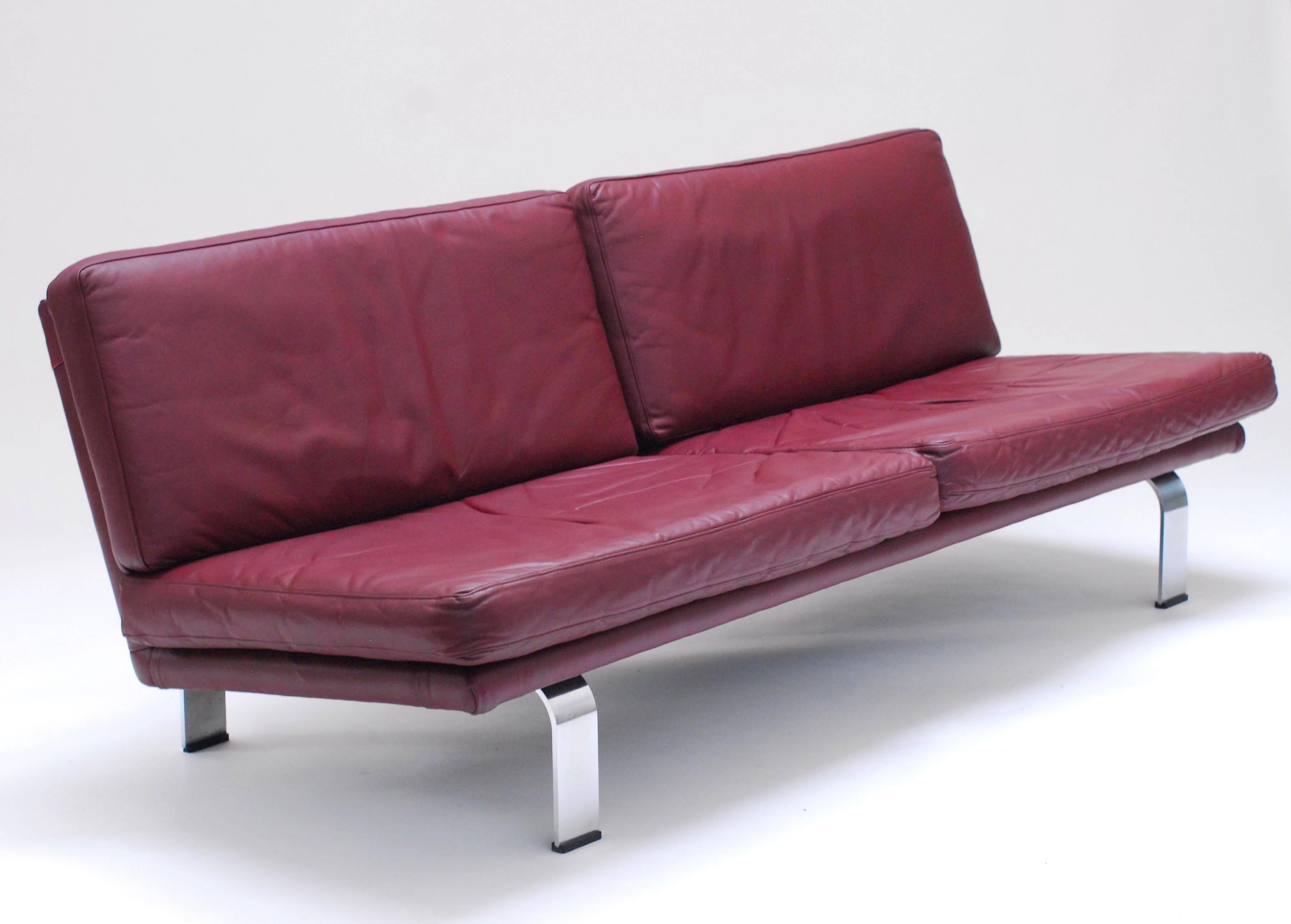 1960 Italian Leather Sofa Attributed Tito Agnoli For Sale 3