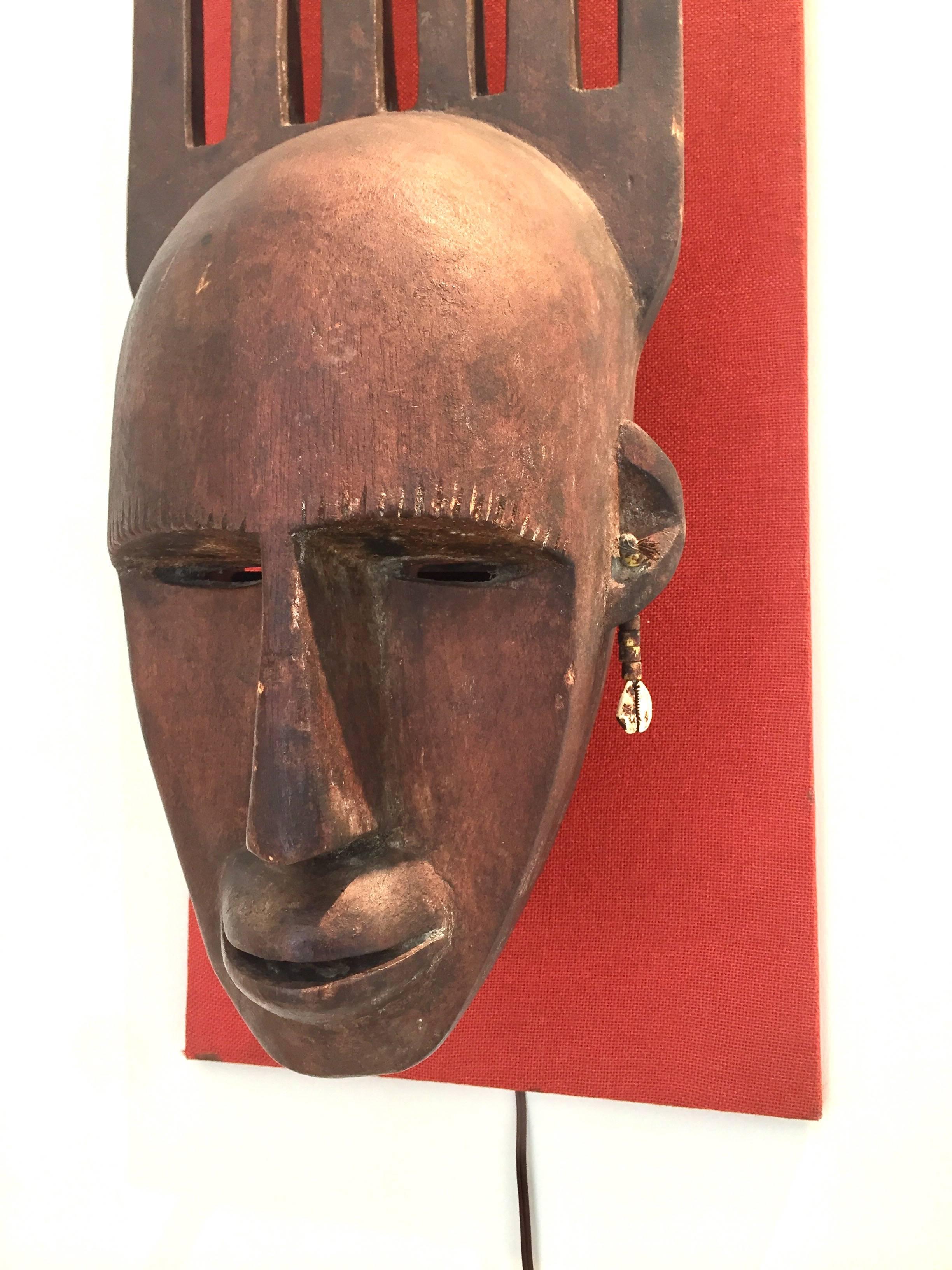 1950 African Sculpture or Wall Light In Excellent Condition For Sale In Antwerp, BE