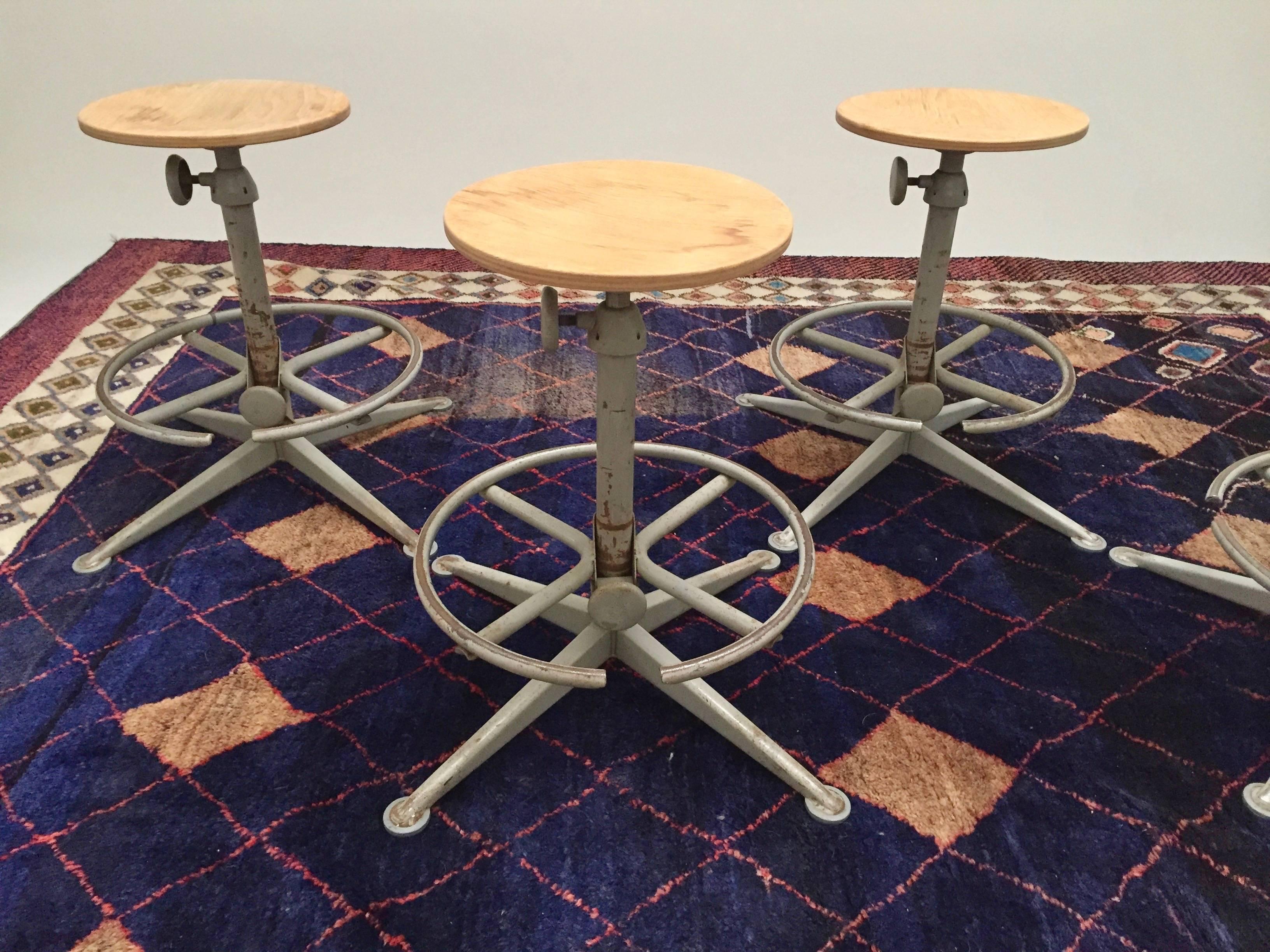 Industrial Atelier Chairs, Friso Kramer for Ahrend de Cirkel, 1963, Set of Four In Good Condition For Sale In Antwerp, BE