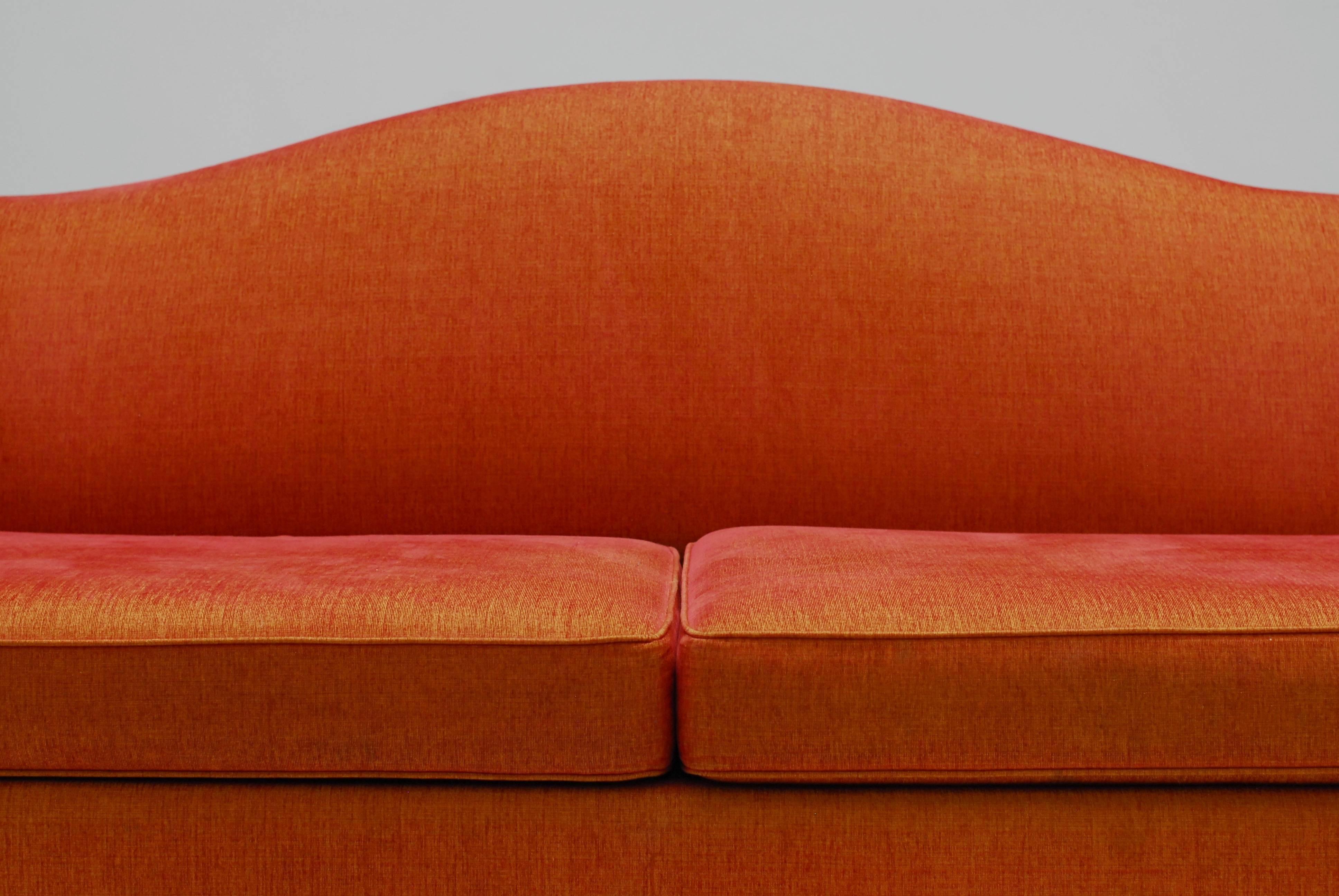 Contemporary Camel Back Sofa In Excellent Condition In Antwerp, BE