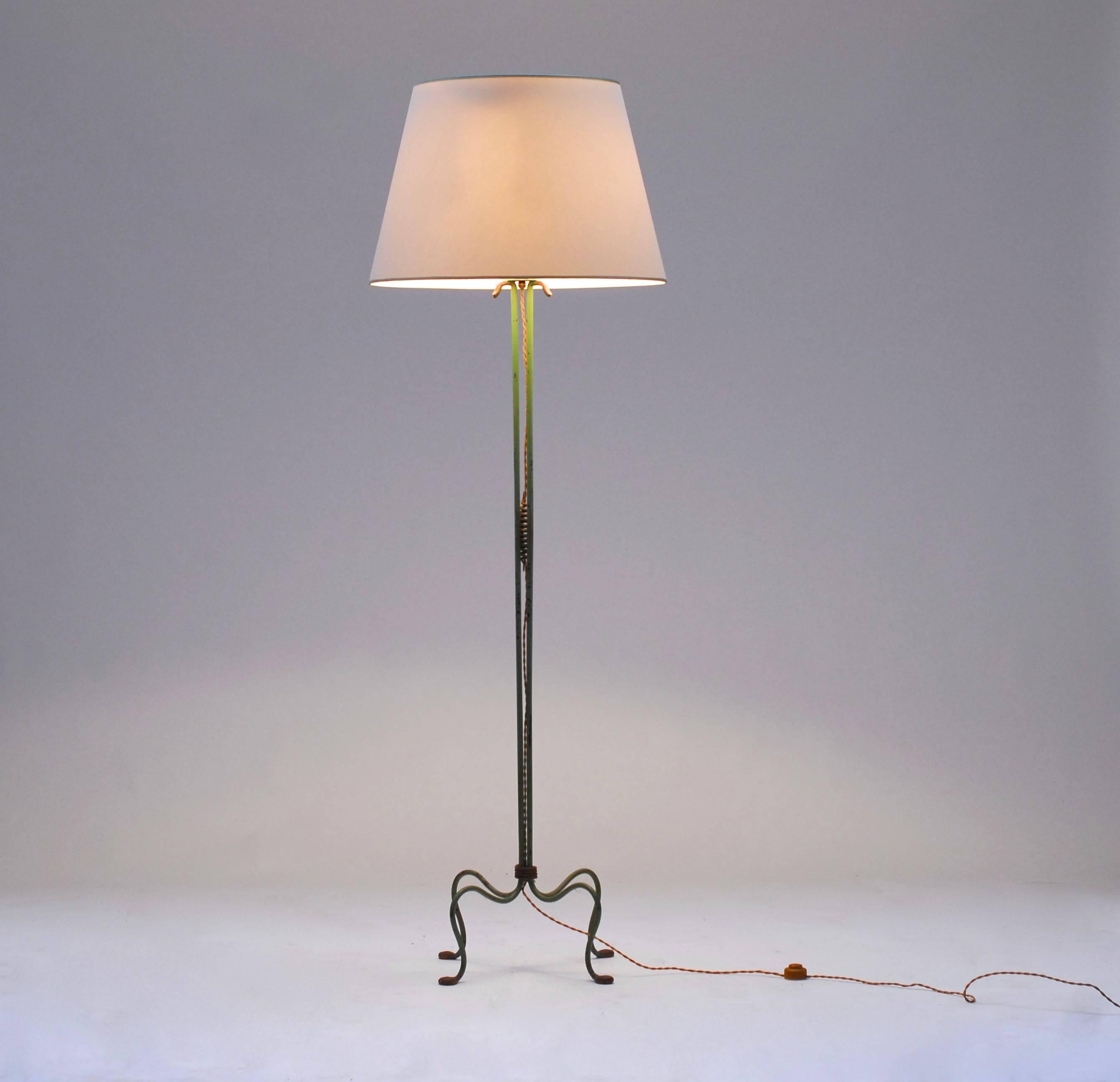 Organic Modern Wrought Iron French Floor Lamp, 1940s For Sale