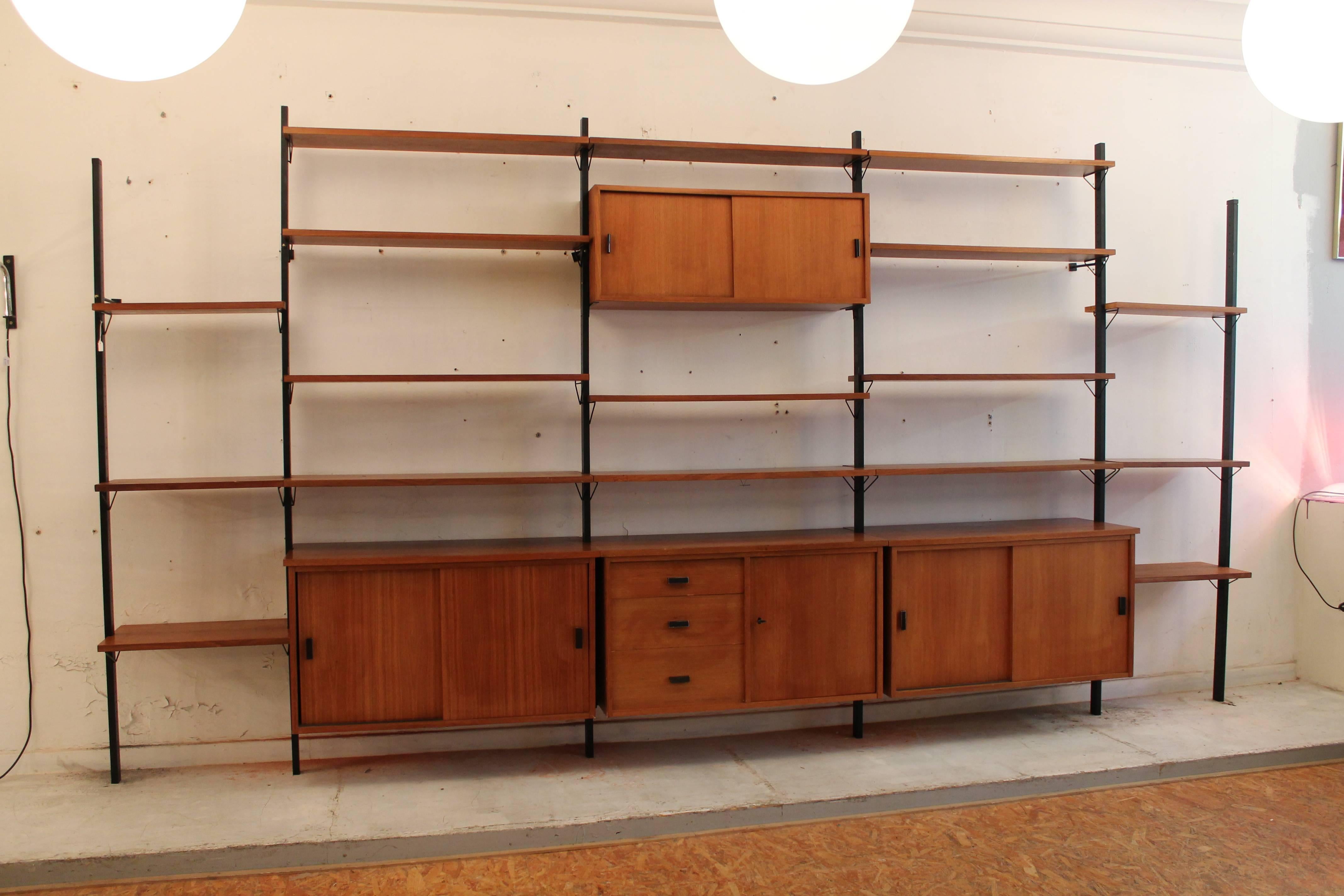 Mid-Century Modern Wall Unit Shelving System, Pira Sweden, 1960 In Good Condition In Antwerp, BE