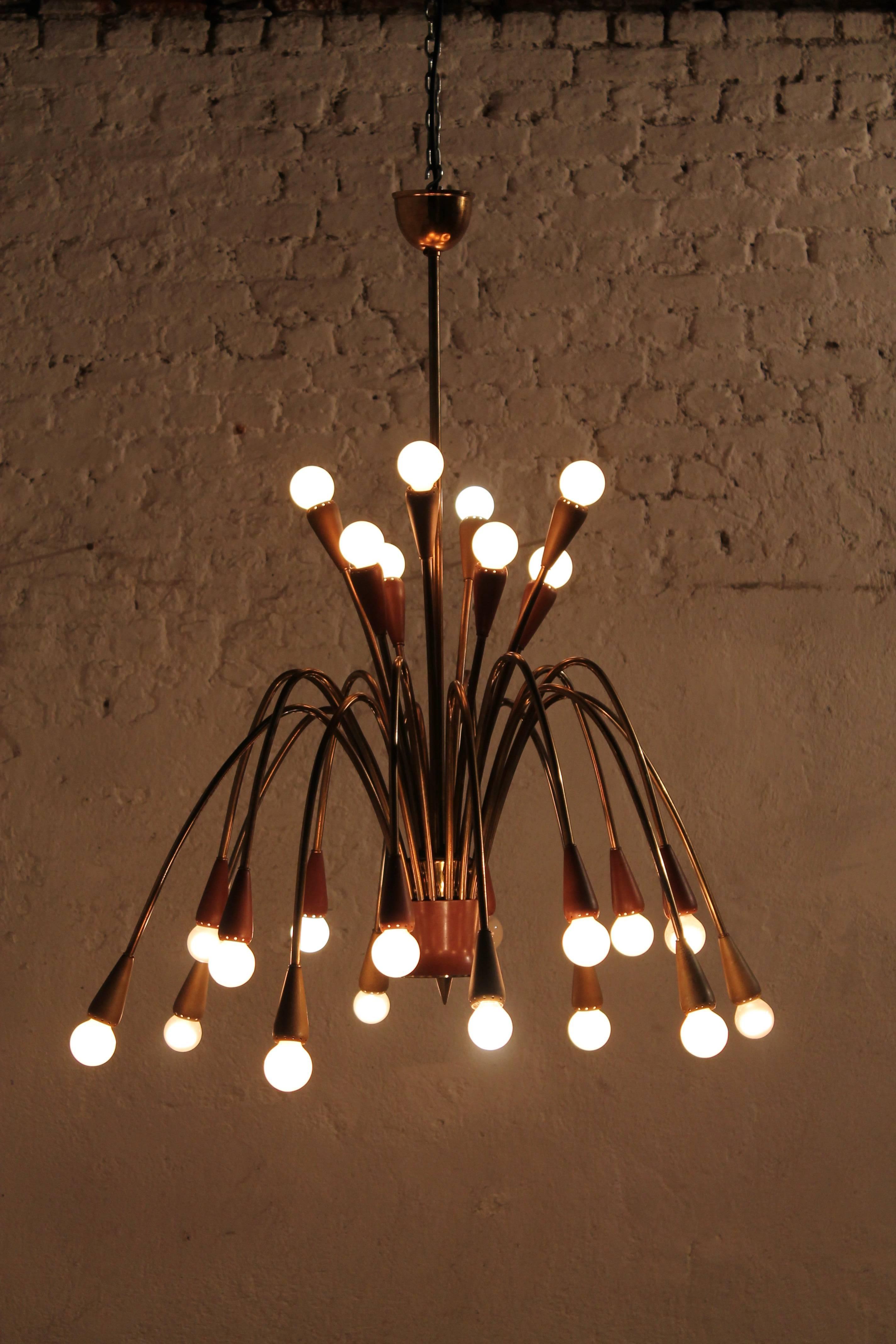 Very nice sputnik chandelier, Italy, 1950s.

original edition from 1950s. 

good original condition, also wired for US use.