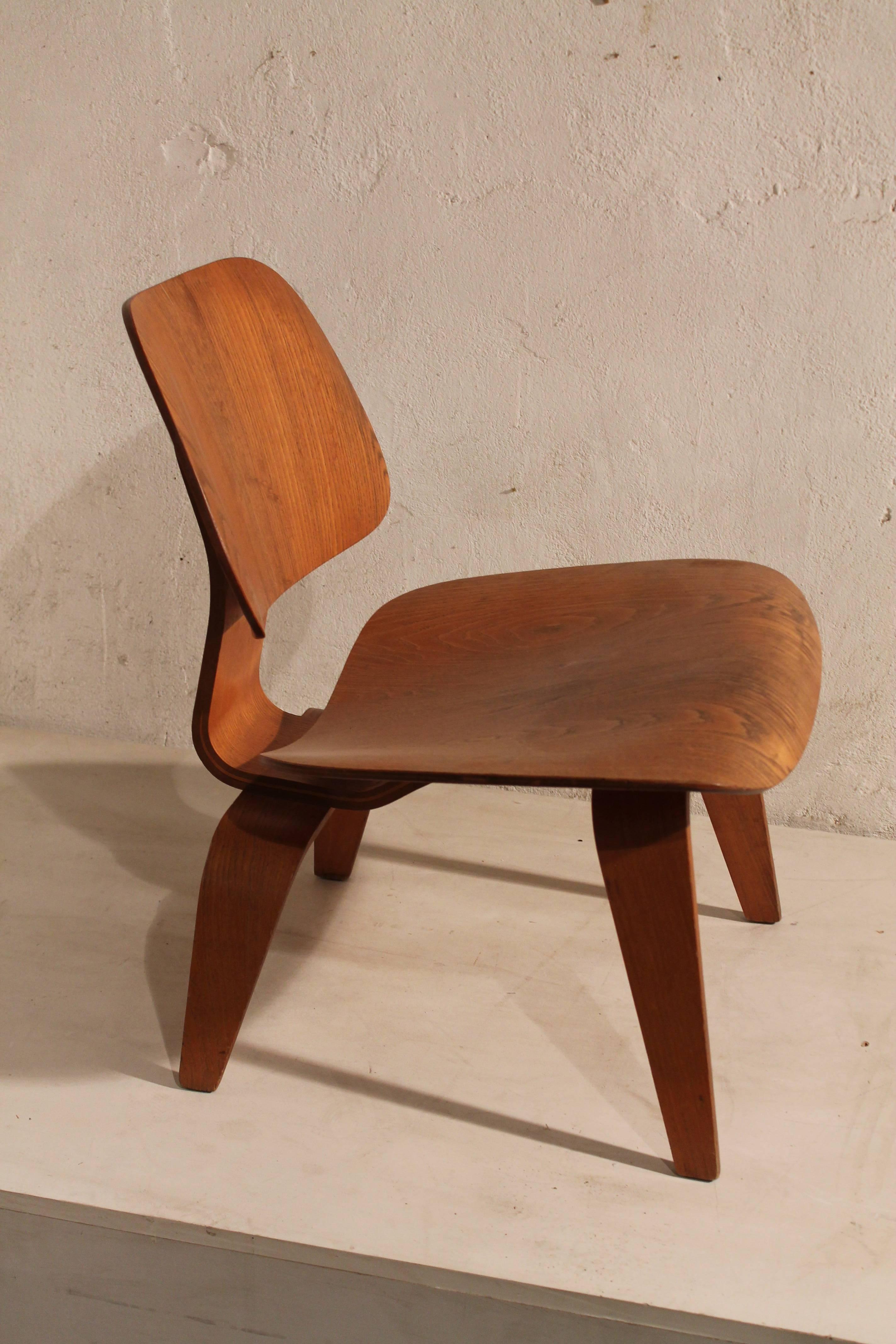 LCW Chair by Eames for Herman Miller, 1950s In Good Condition In Antwerp, BE