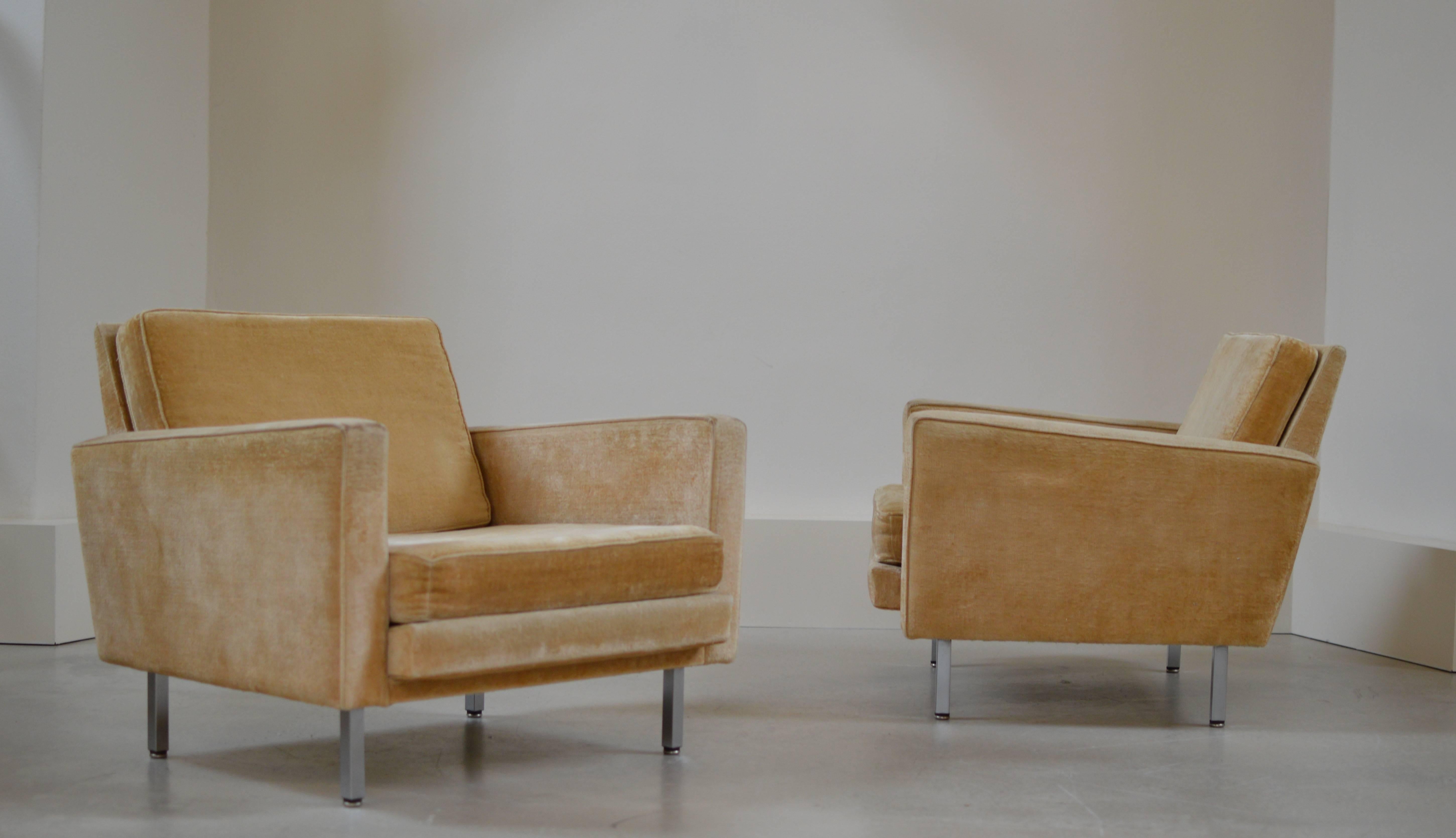 Mid-Century Modern Pair of 'Loose Cushion' Chairs By George Nelson for Herman Miller 